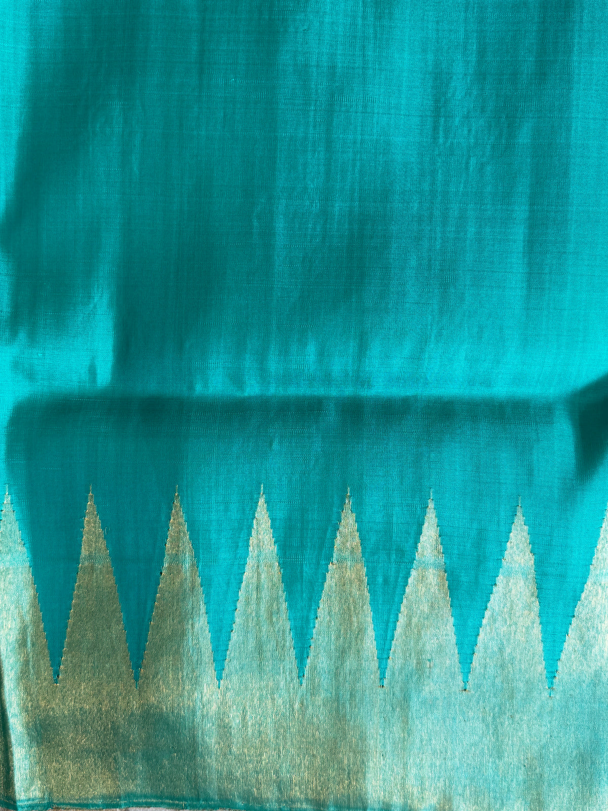 Sea Green Gadwal Silk Saree with Gold Zari Border — Pure Handloom | Silk Mark Certified