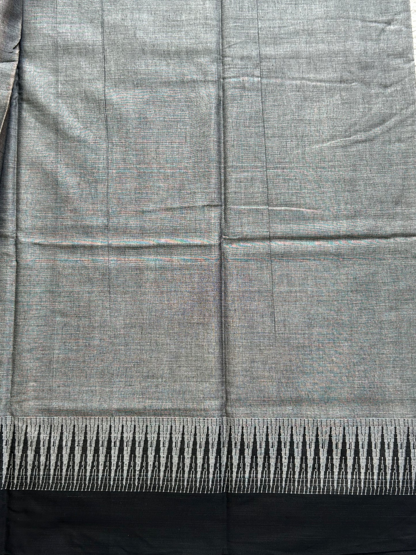 Narayanpet Cotton Saree Light Gray Colored Complemented with a Thread Border. - Sampradaya Designer Studio