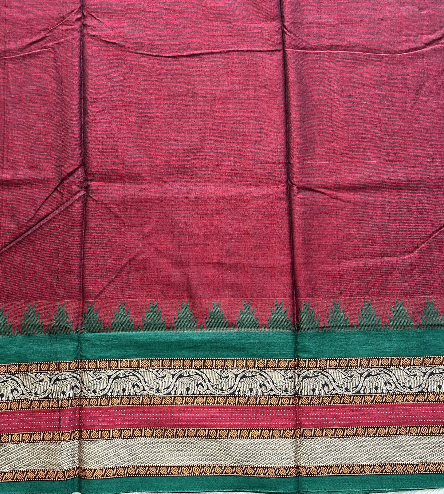 Narayanpet Cotton Saree Sangria Maroon Colored Complemented with a Thread Border.