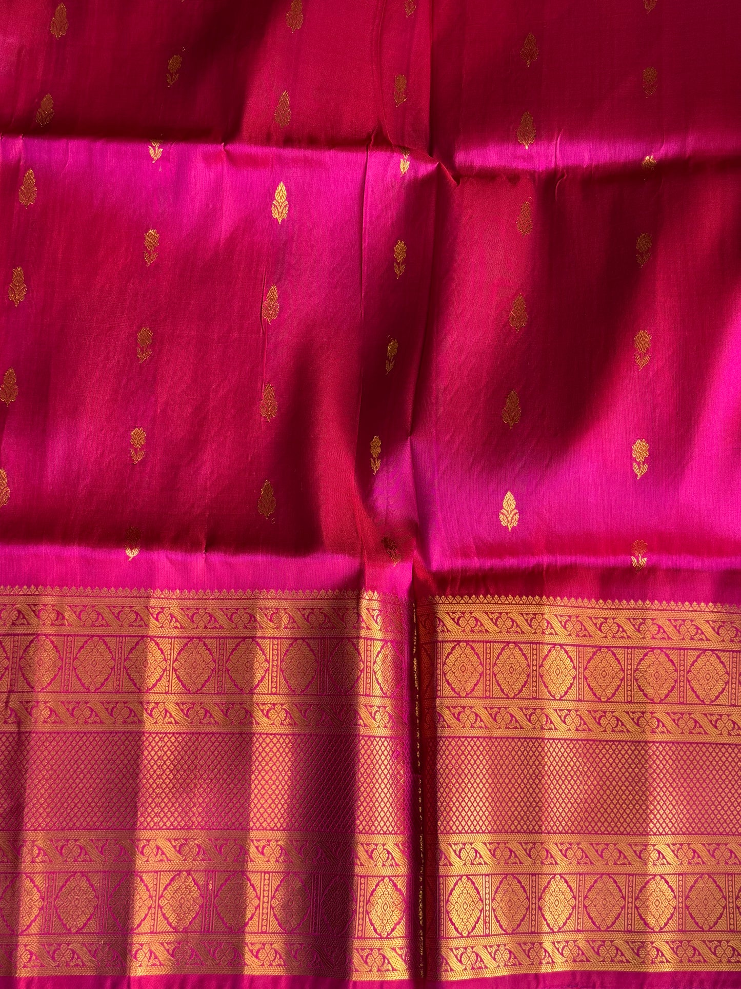 Gadwal Silk Saree Blue Violet Colored Complemented With Gold Zari Border