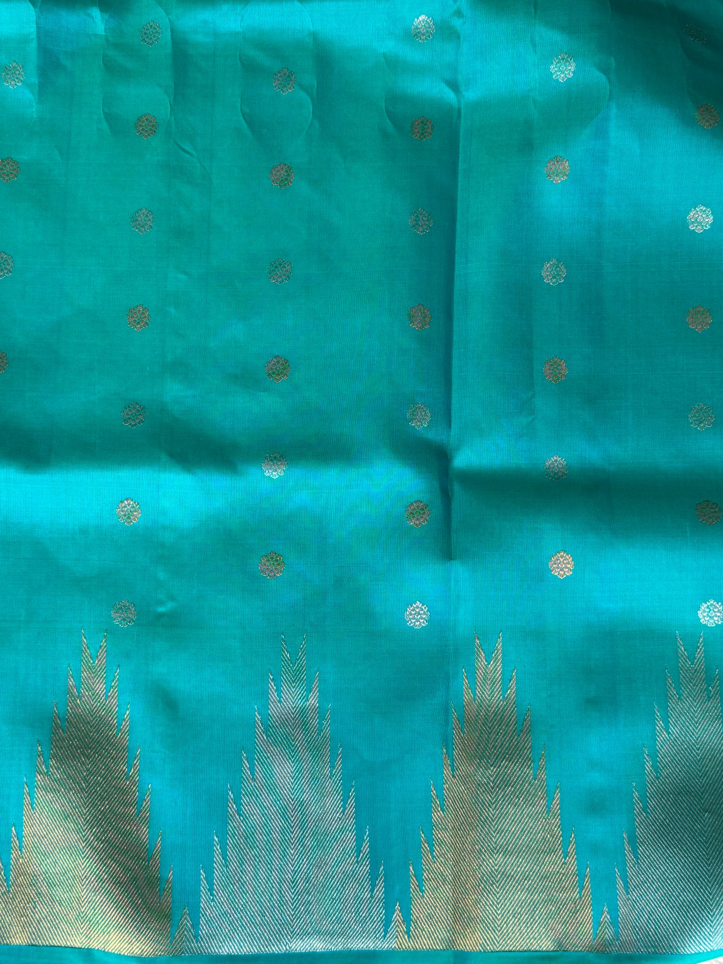 Gadwal Silk Saree Sea Breeze Colored Complemented With Gold And Silver Zari Border