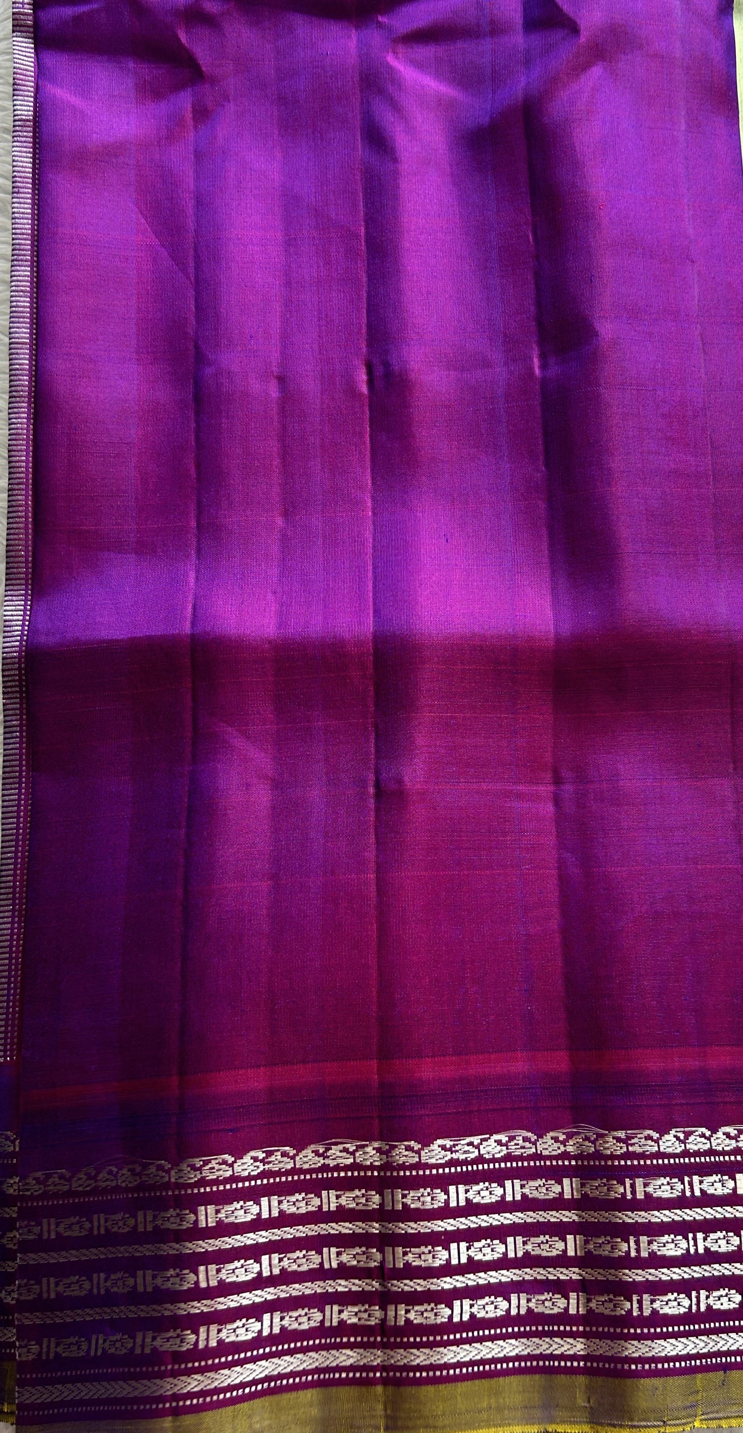 Gadwal Pattu Saree Light Green Colored Complemented With a Purple Color Zari Border - Sampradaya Designer Studio