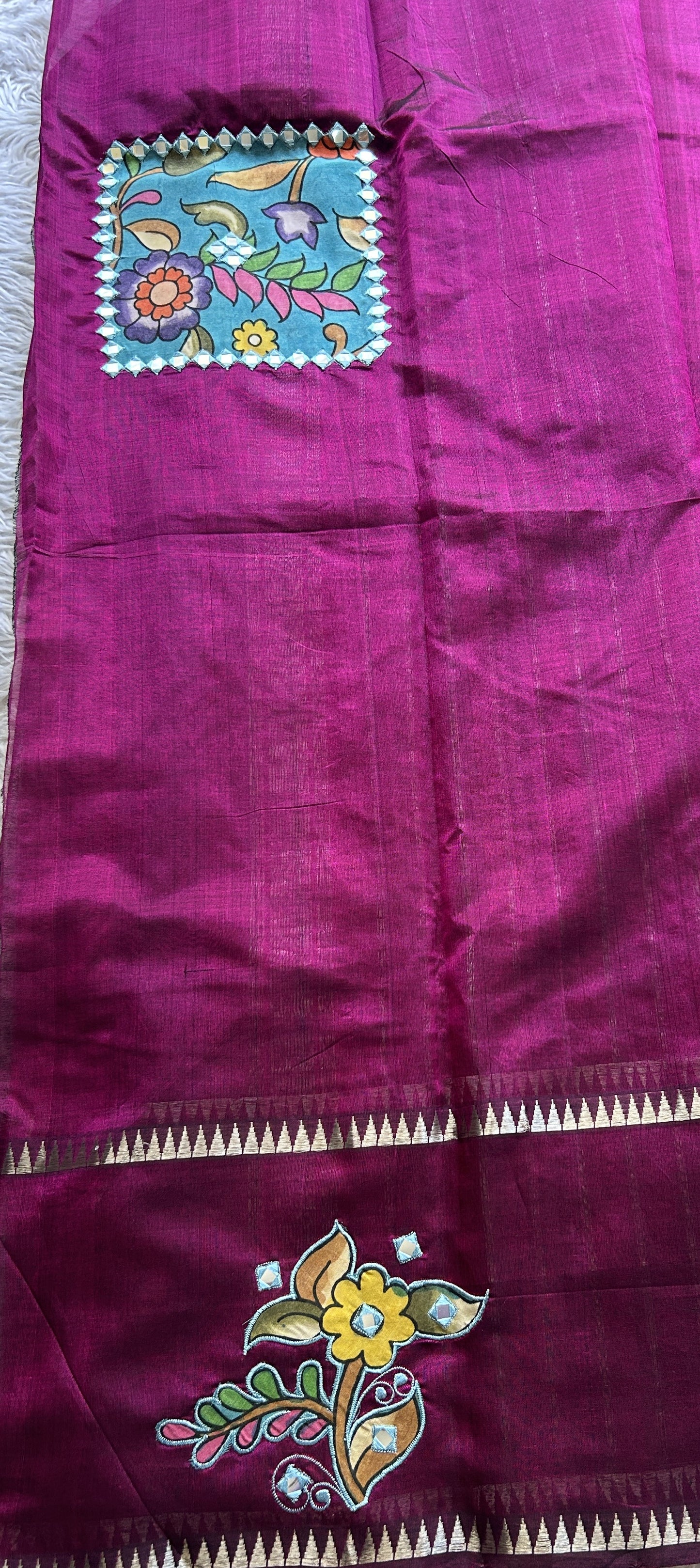 Mangalagiri Plain Pattu Saree Purple colored complemented with a Pen Kalamkari Border. - Sampradaya Designer Studio
