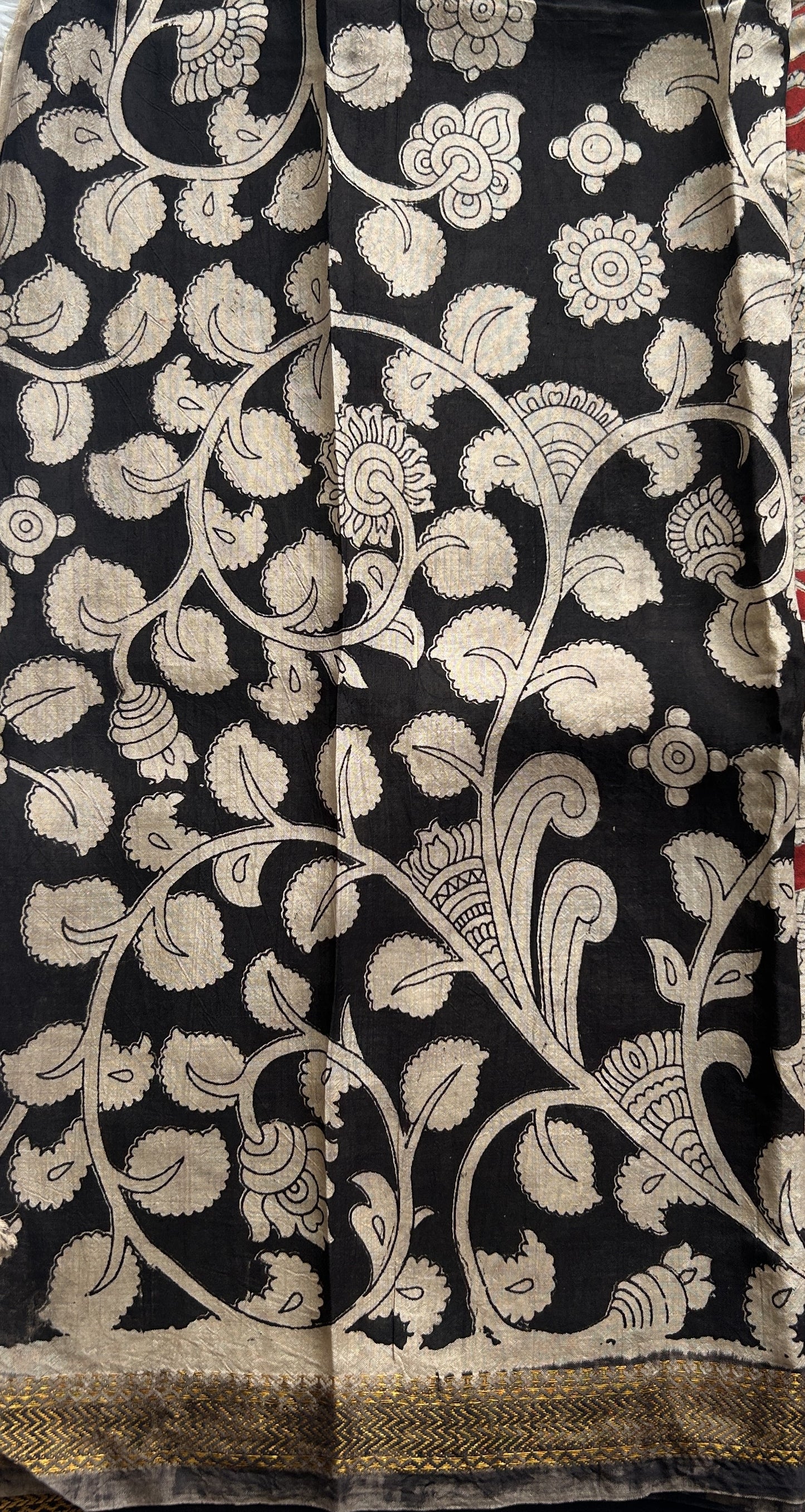 Mangalagiri Pen Kalamkari Saree Maroon colored complemented with a Zari border - Sampradaya Designer Studio