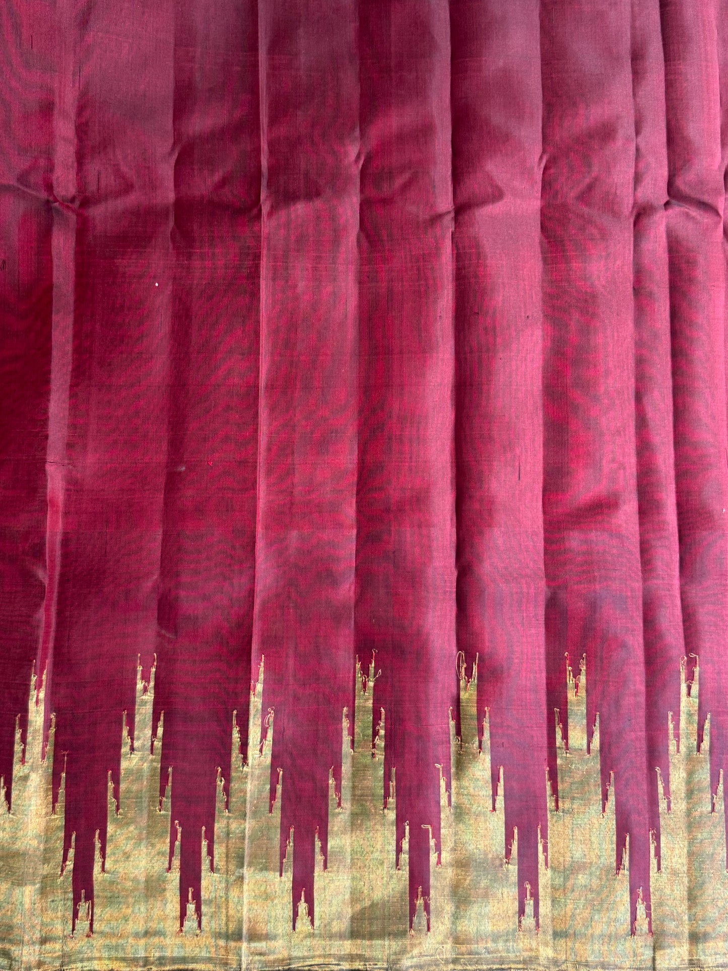 Maroon Gadwal Silk Saree with Gold Zari Border — Pure Handloom | Silk Mark Certified