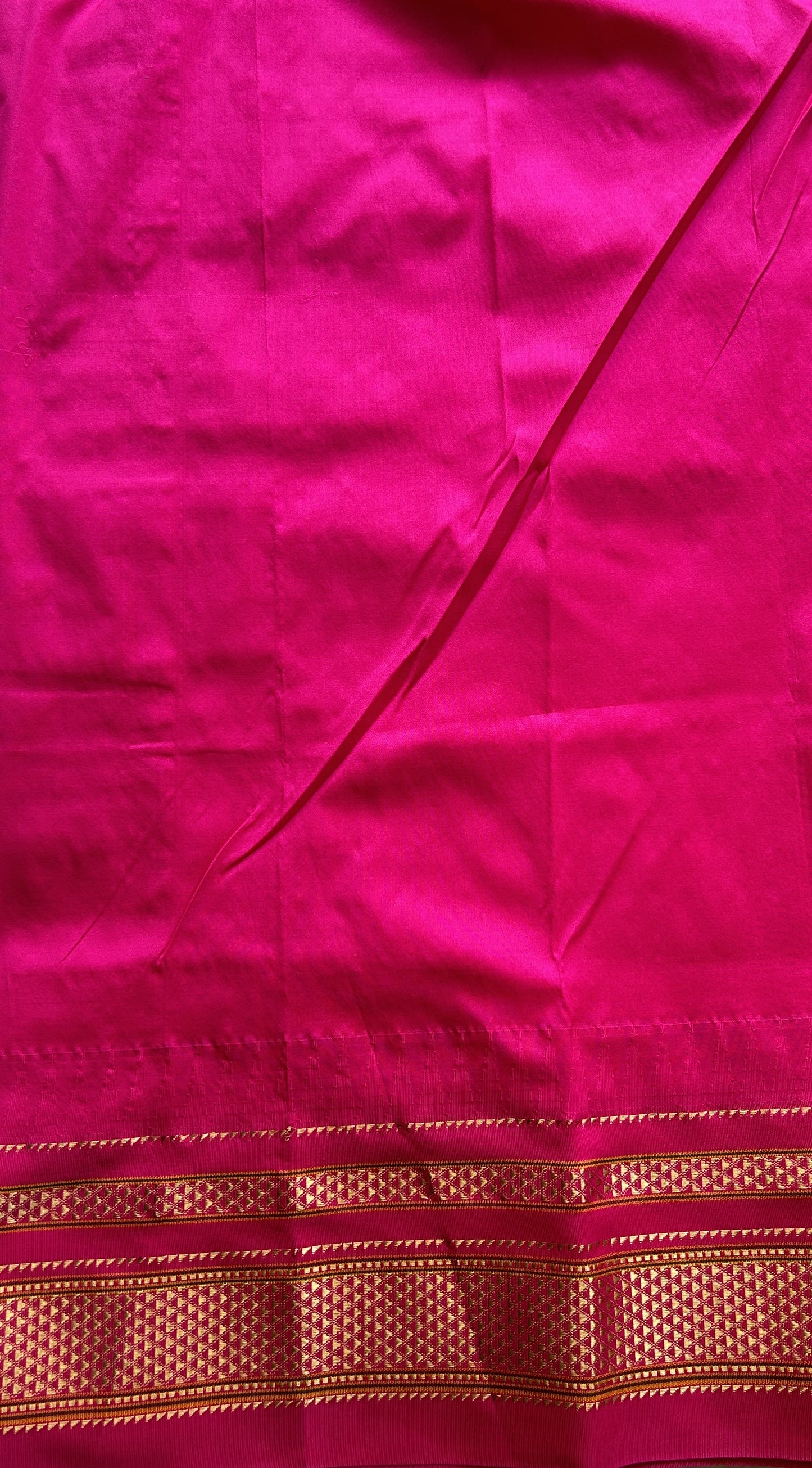 Narayanpet Silk Checks Saree Gray Colored Complemented with a Zari Border. - Sampradaya Designer Studio