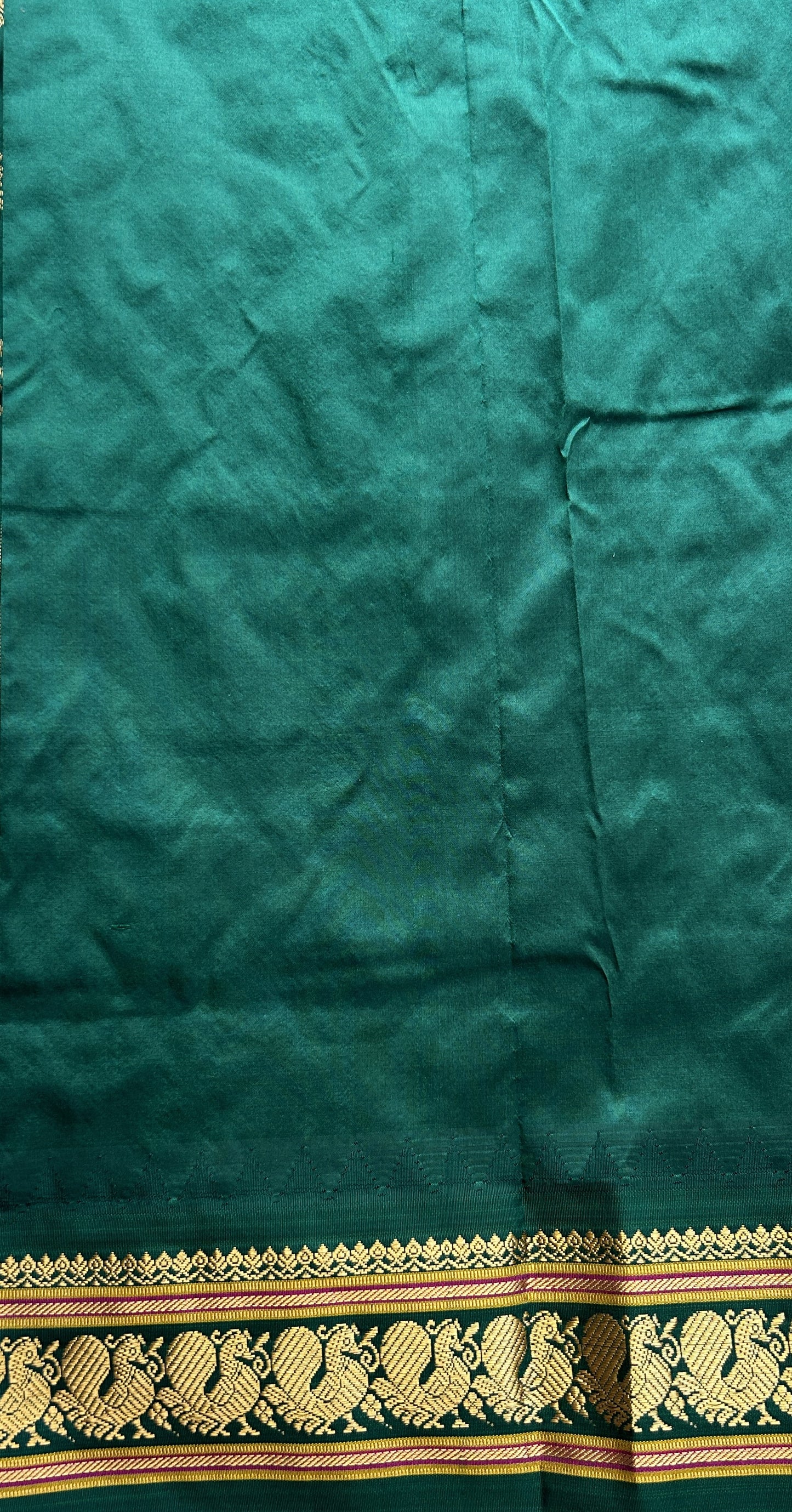 Narayanpet Silk Saree Purple Colored Complemented with a Green Zari Border. - Sampradaya Designer Studio