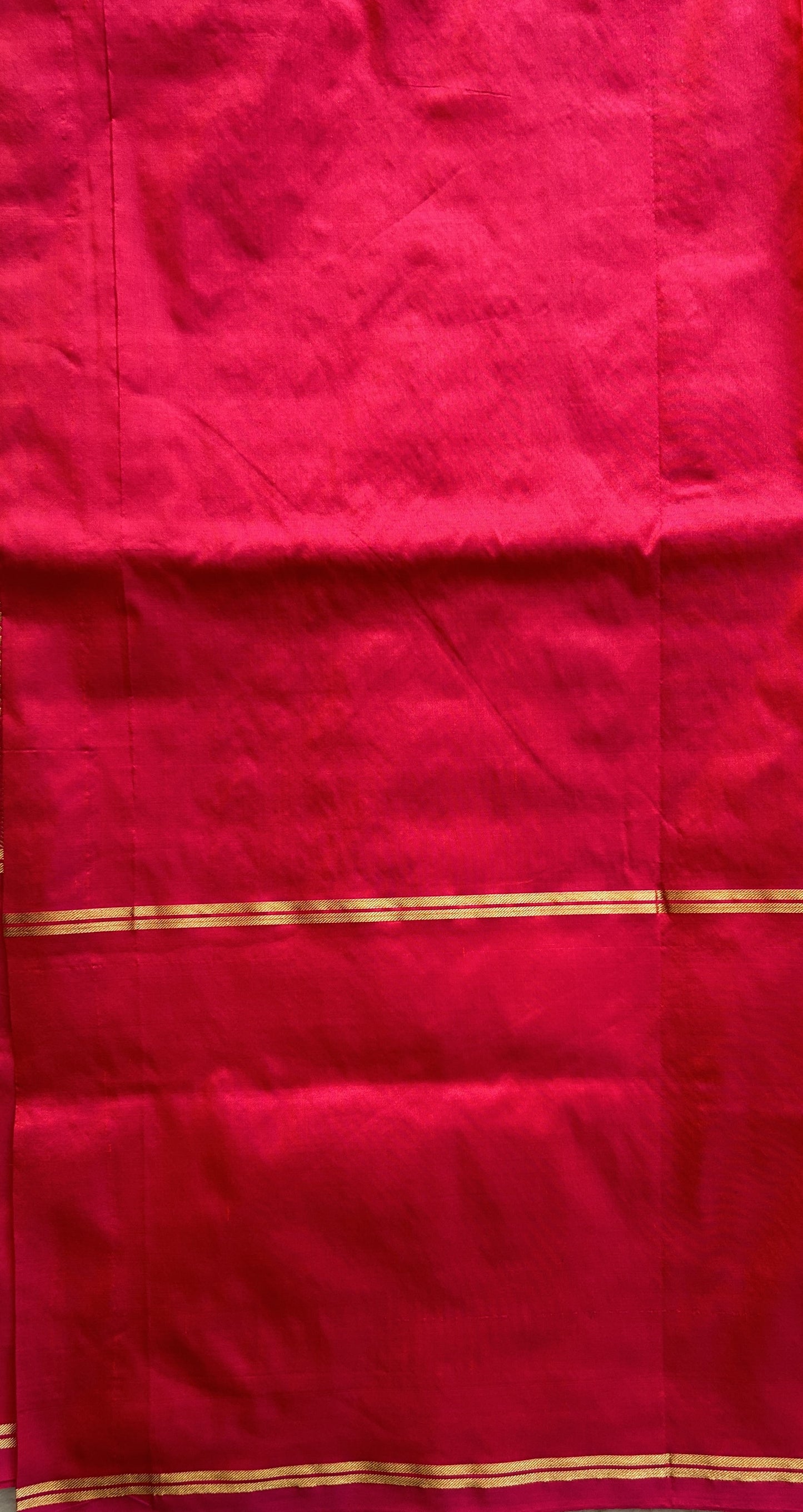 Narayanpet Silk Saree Pink Colored Complemented with a Buti Border. - Sampradaya Designer Studio
