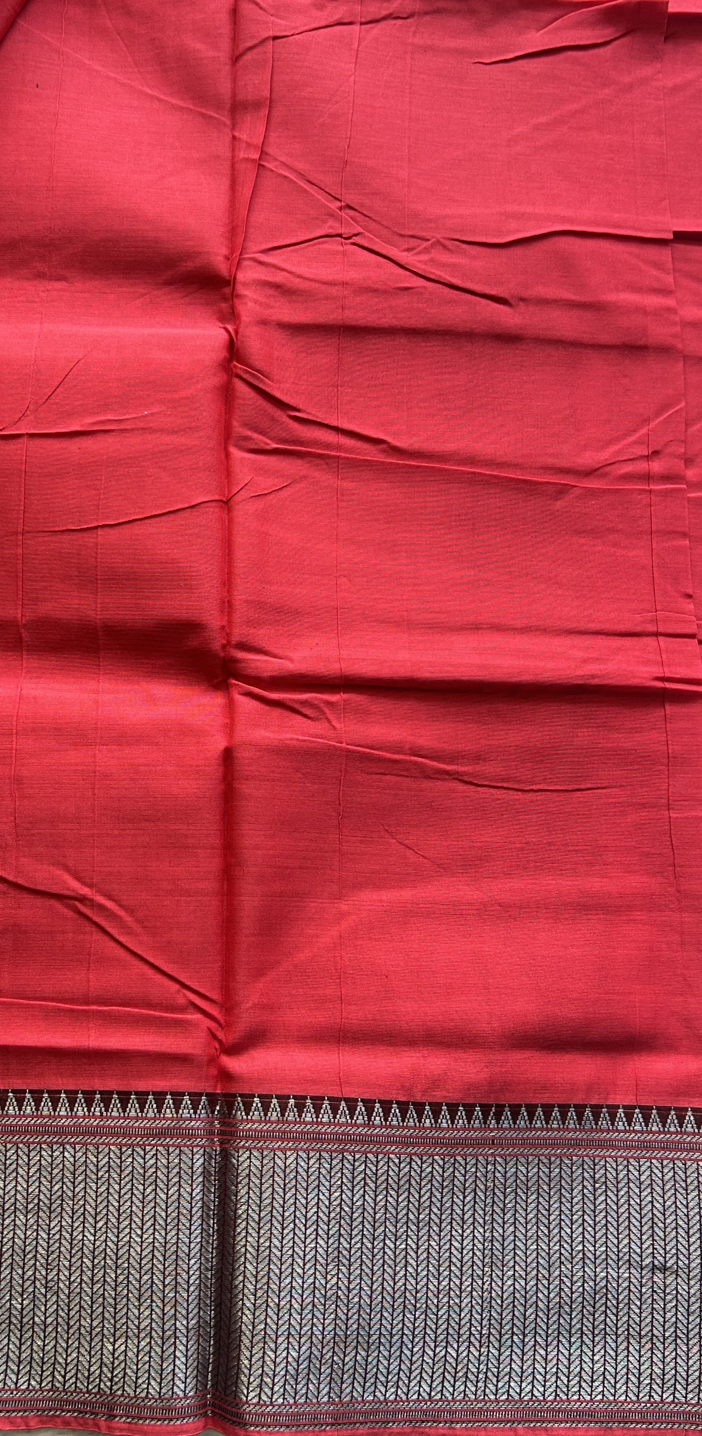 Narayanpet Cotton Saree Red Colored Complemented with a Thread Border. - Sampradaya Designer Studio