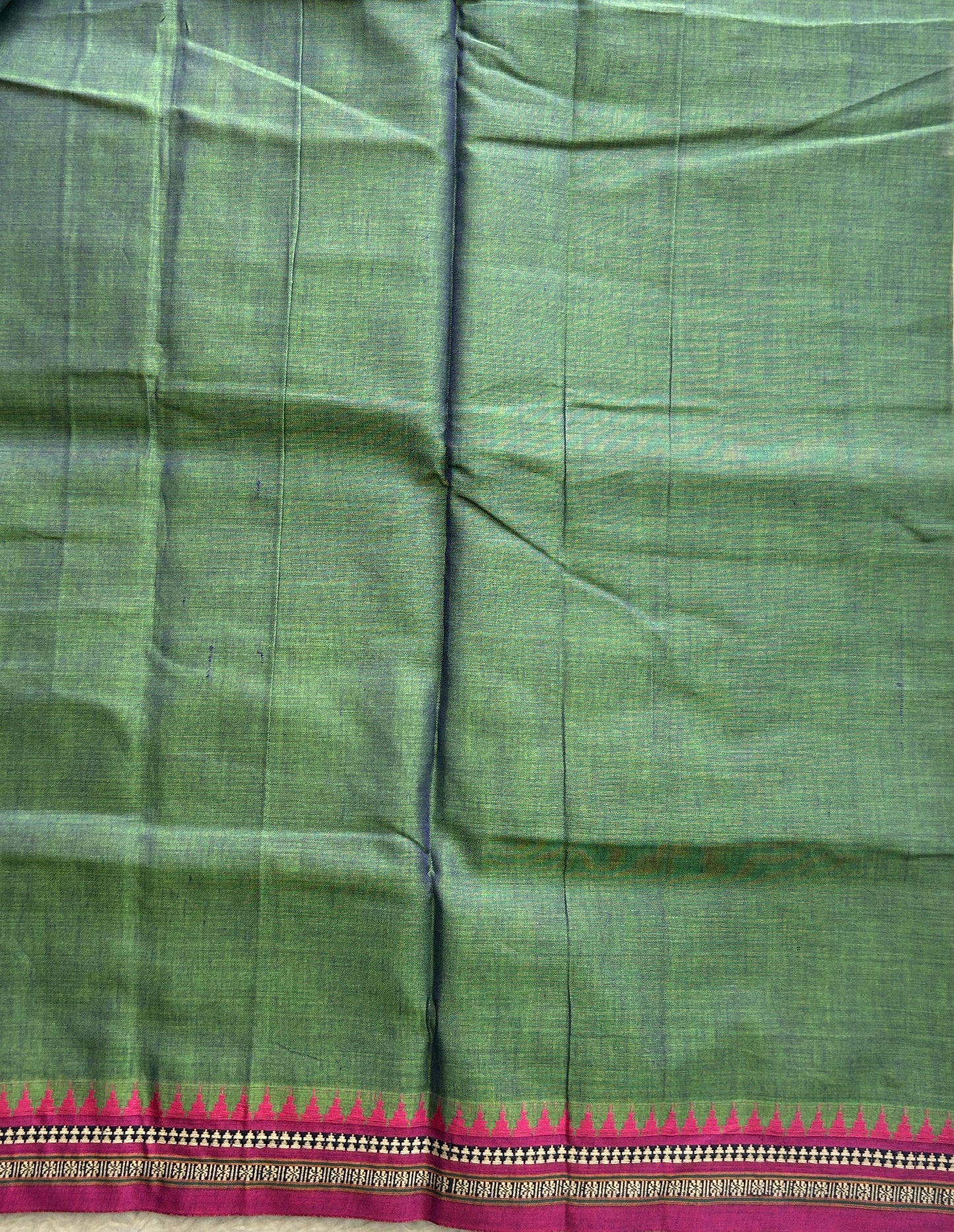 Narayanpet Cotton Saree Leaf Green Colored Complemented with a Thread Border. - Sampradaya Designer Studio