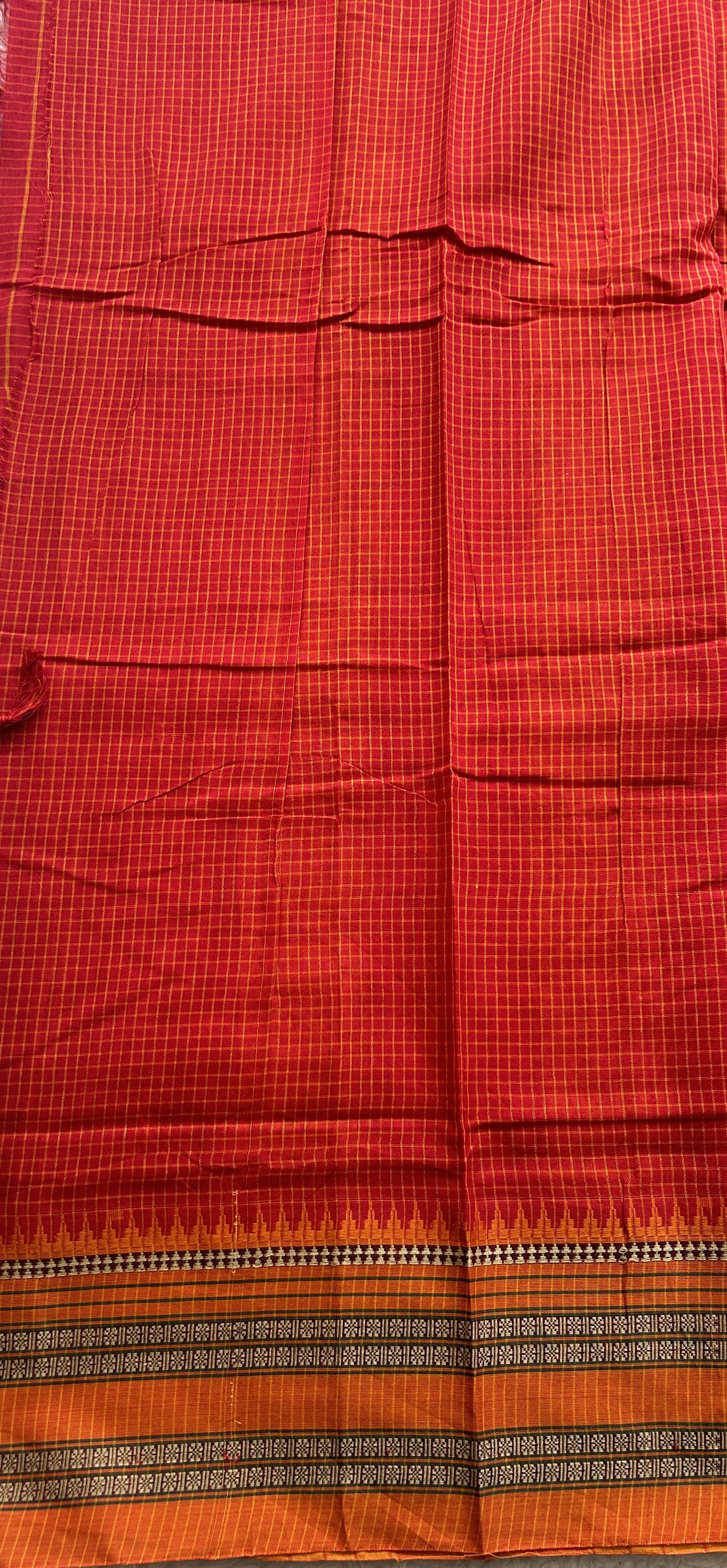 Narayanpet Cotton Checks Saree Red Colored Complemented with a Thread Border. - Sampradaya Designer Studio