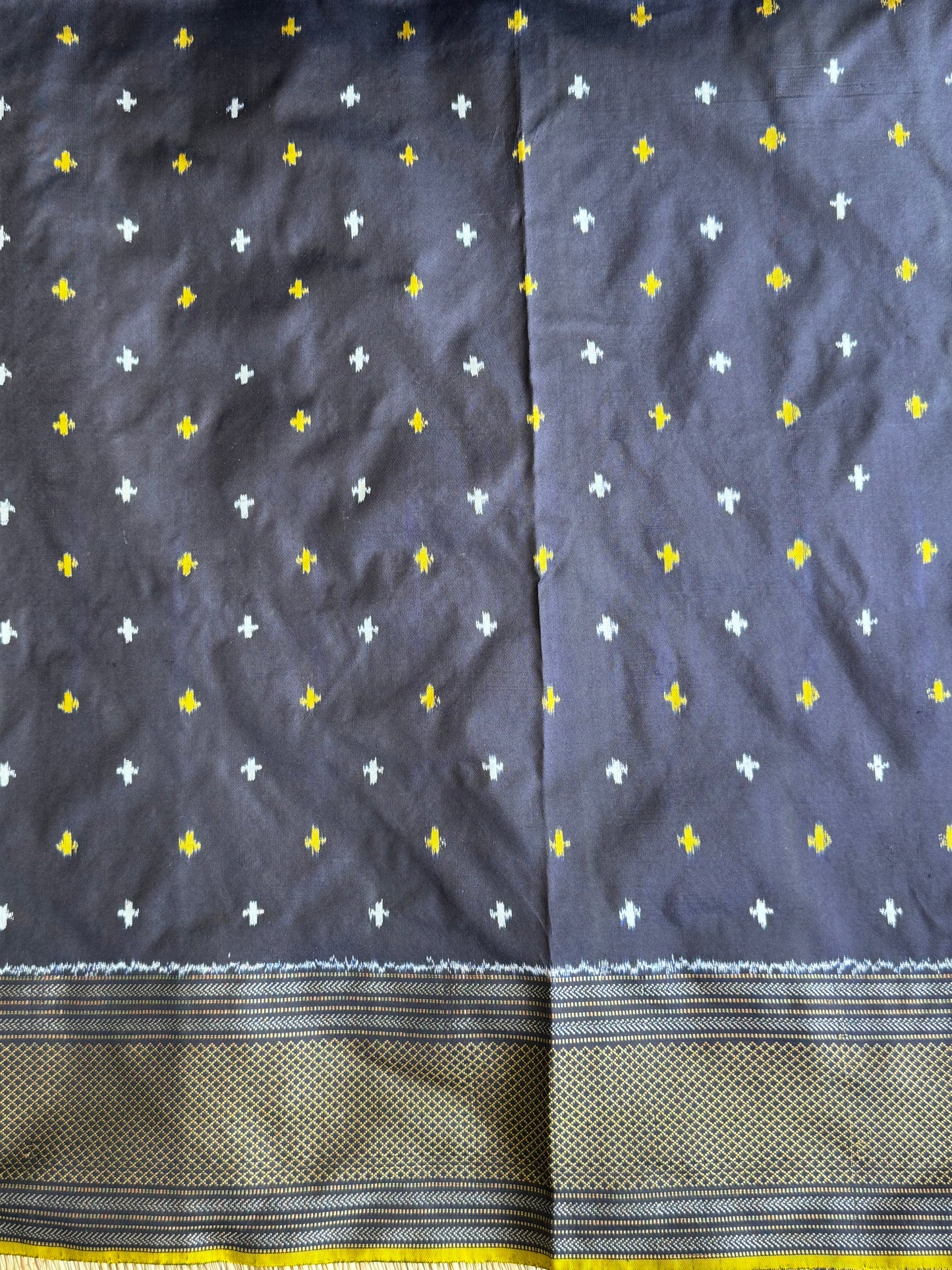 Masted Pochampally Ikkat Silk Saree with Zari Border | Pure Handloom, Silk Mark Certified