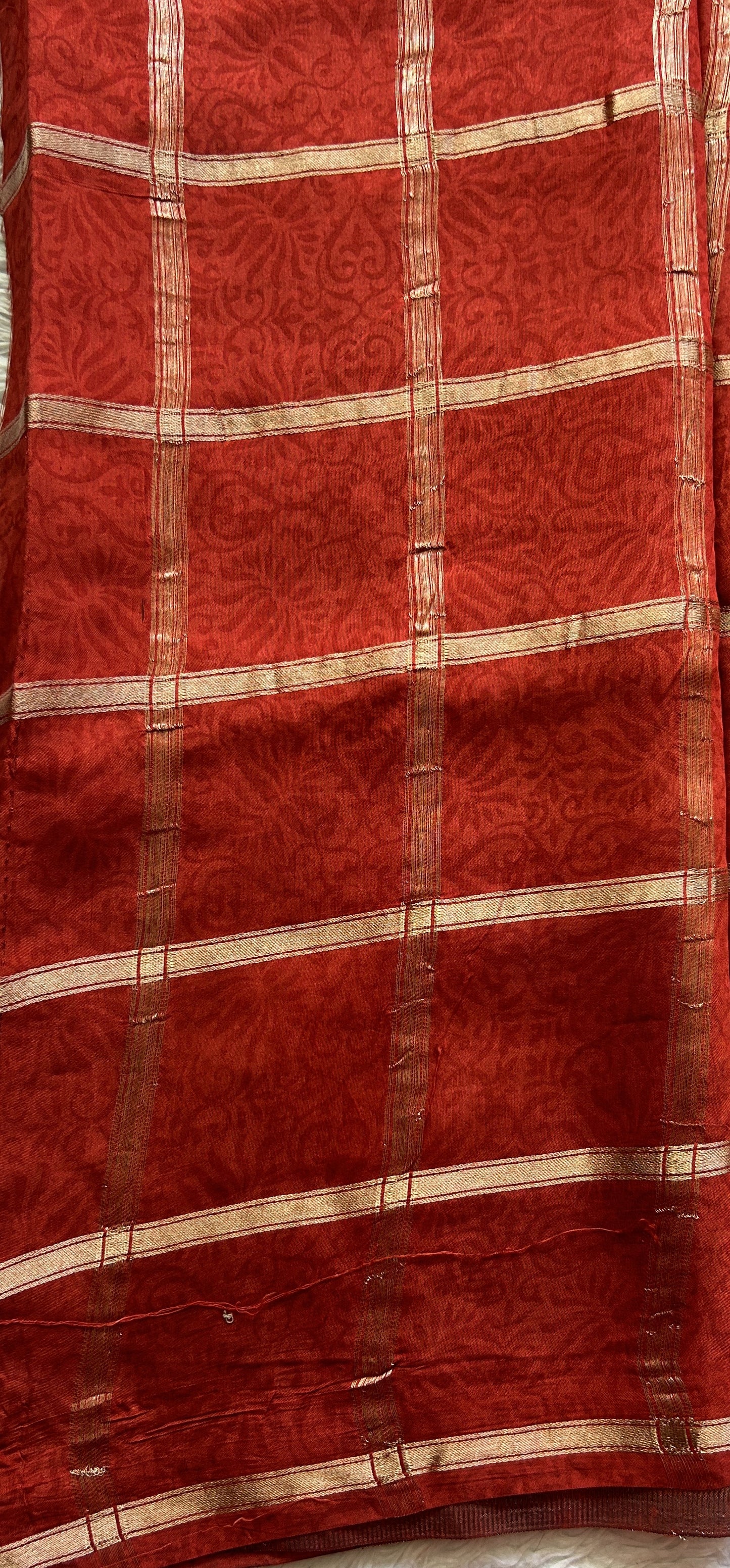 Dola Crepe Saree Red Colored Complemented with a Borderless. - Sampradaya Designer Studio