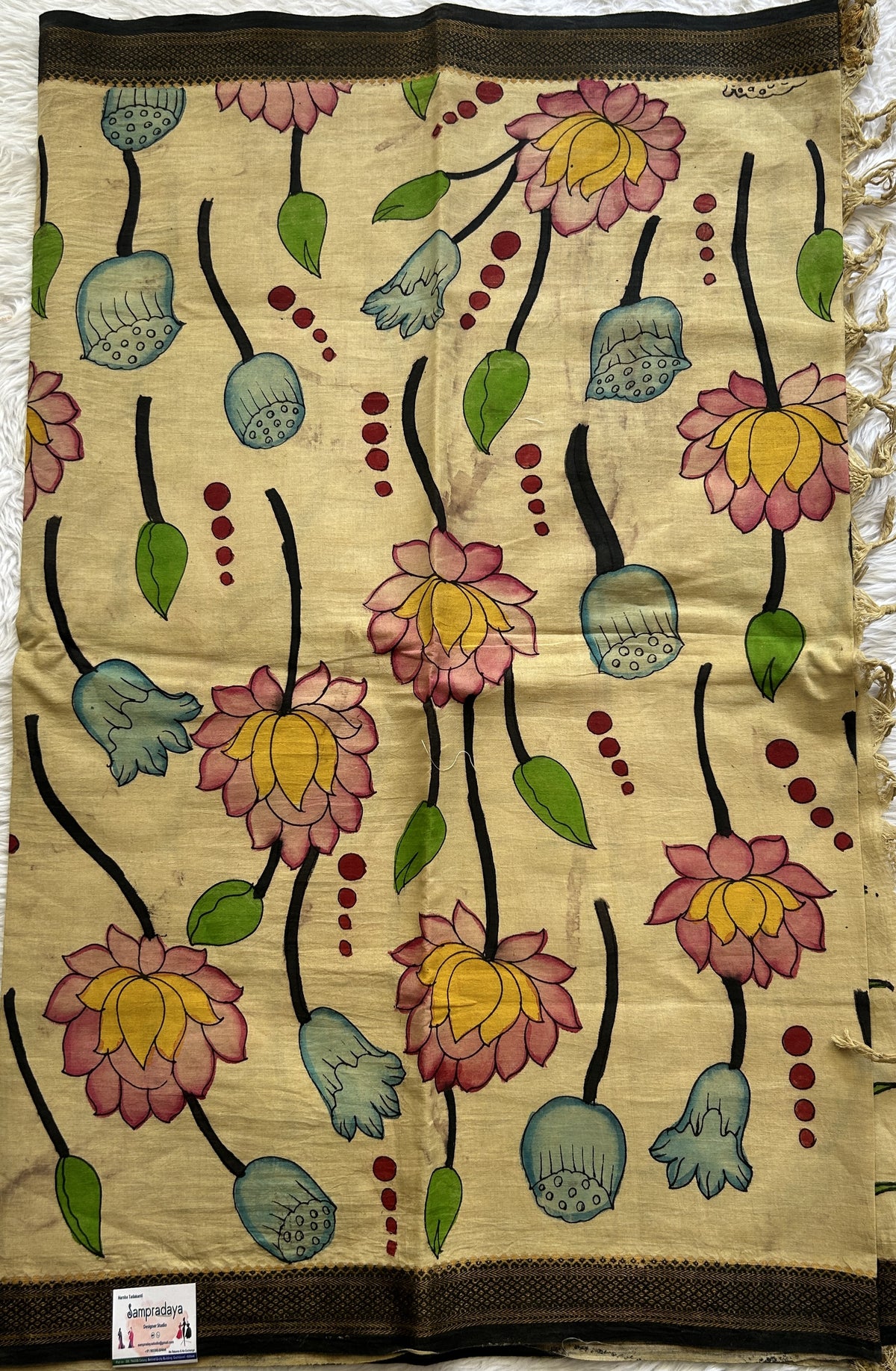 Pen Kalamkari Cream Colored Dupatta With a Zari Border. - Sampradaya Designer Studio