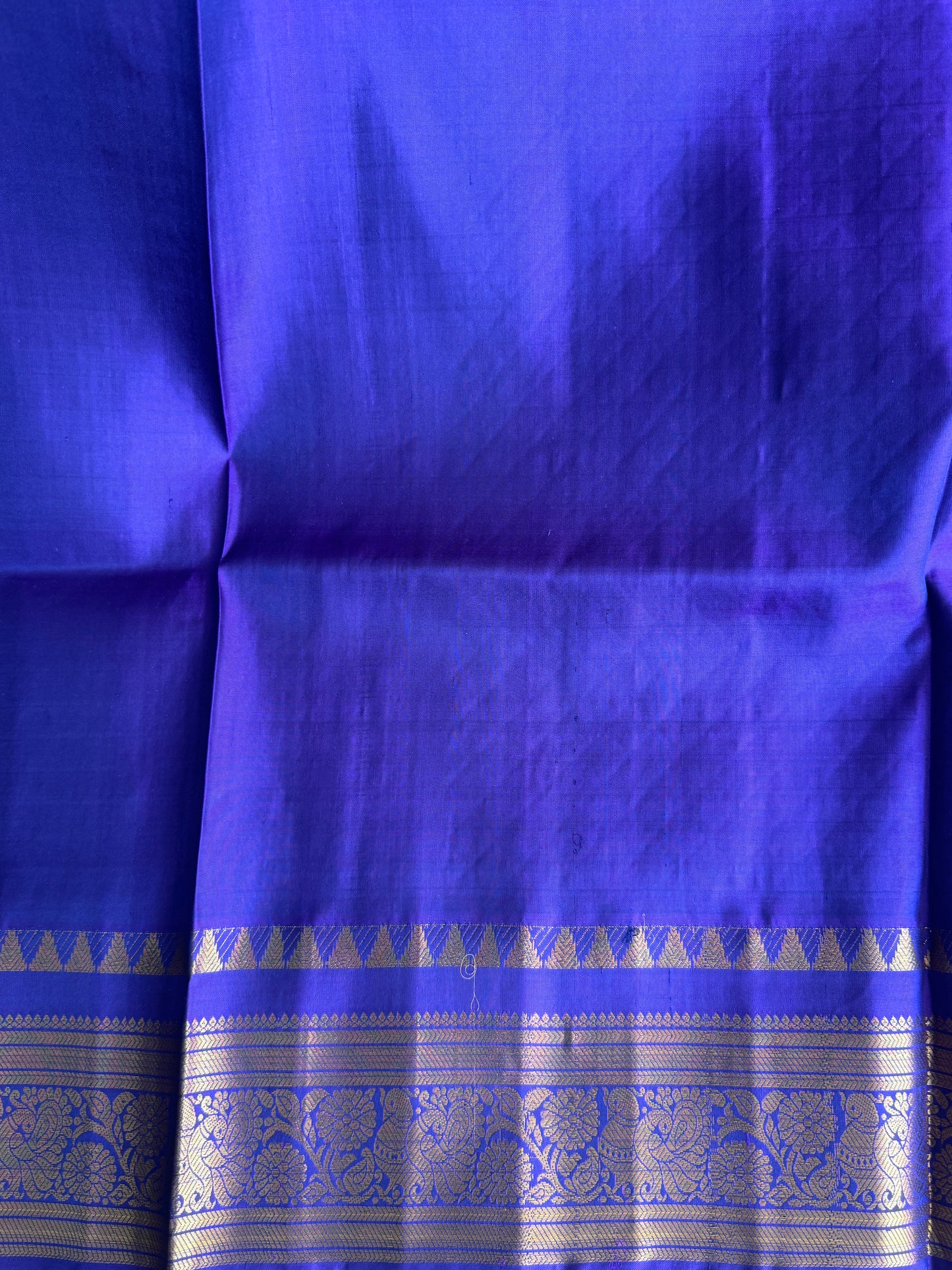 Bottle Green Gadwal Silk Saree with Gold Zari Border — Pure Handloom | Silk Mark Certified