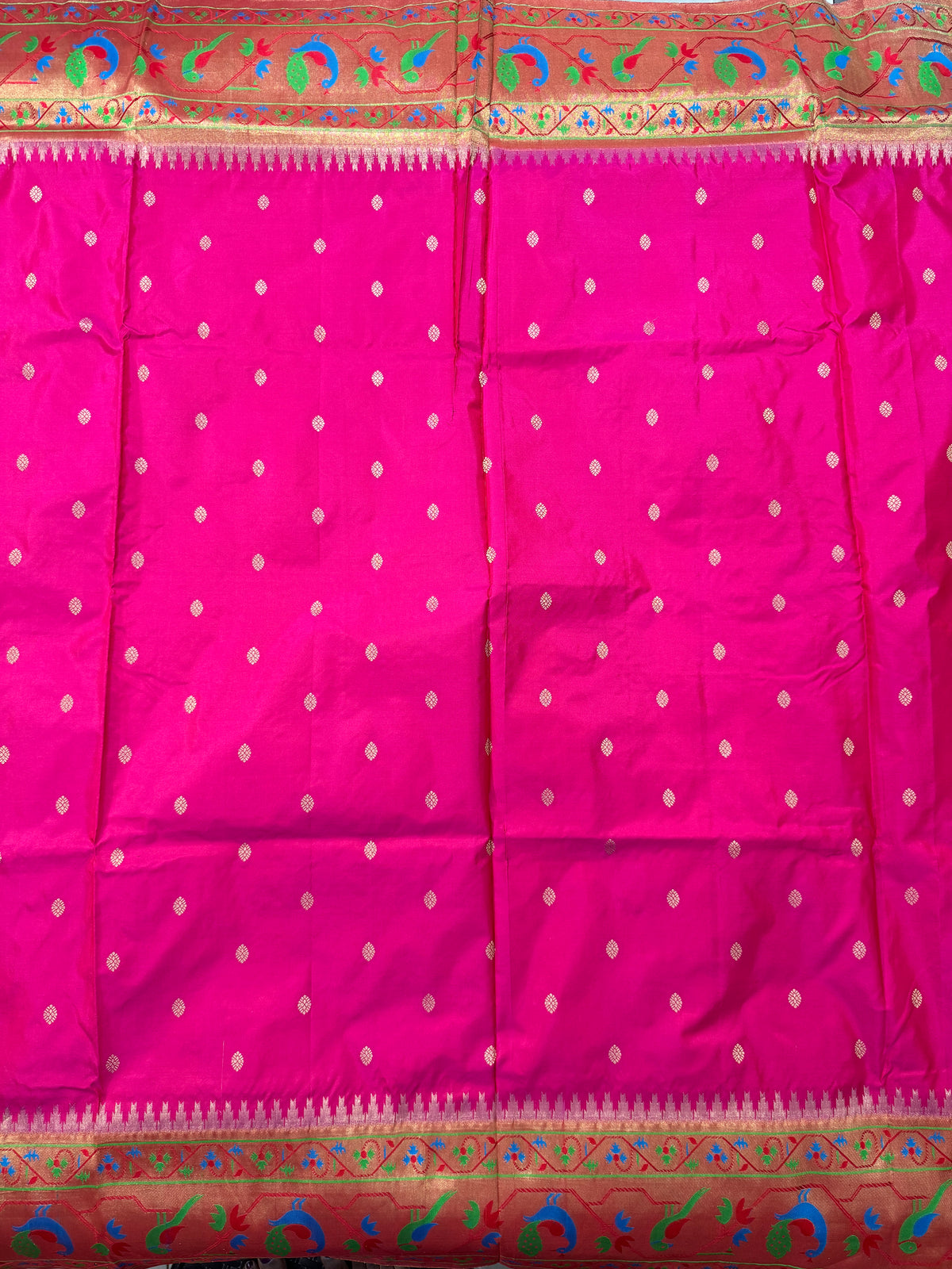 Narayanpet Silk Saree Pink Colored Complemented with a Pink Zari Border.