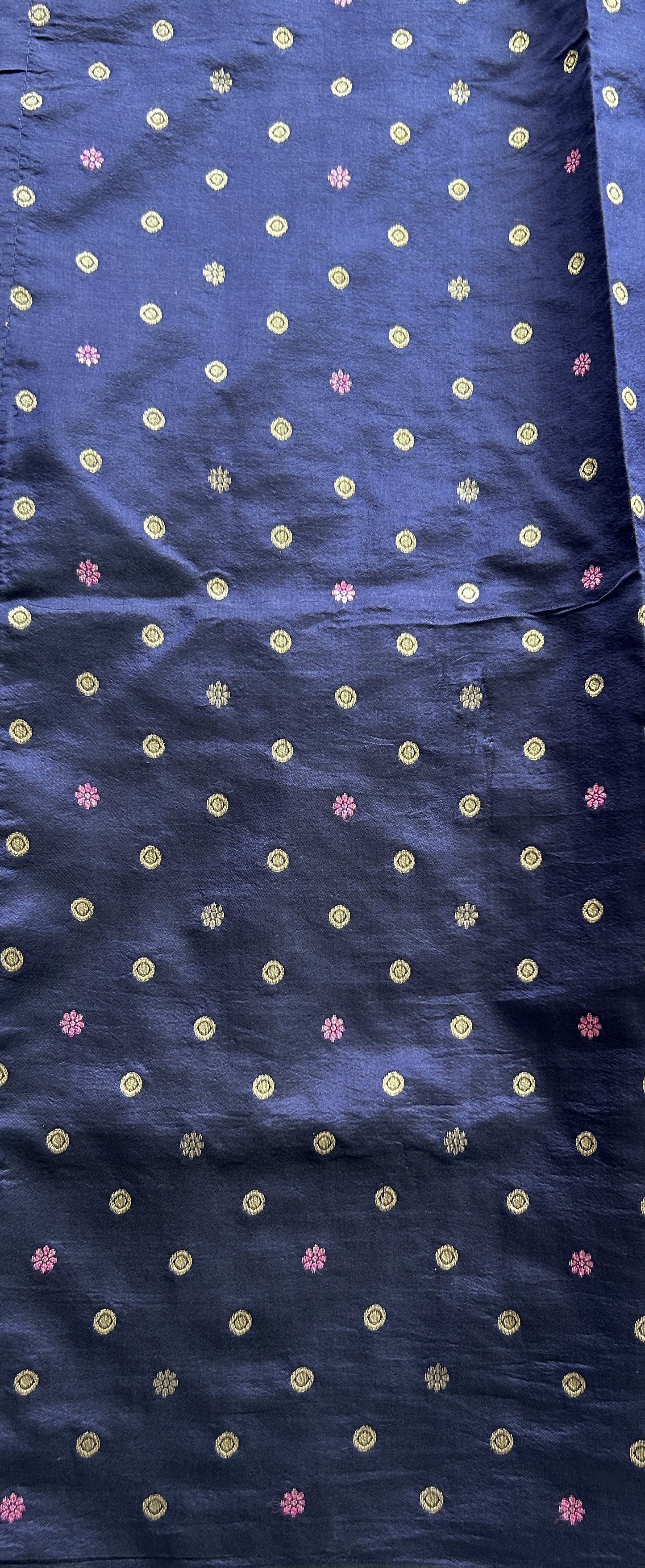 Semi Raw Silk Saree Lavender Colored Complemented with a Borderless. - Sampradaya Designer Studio