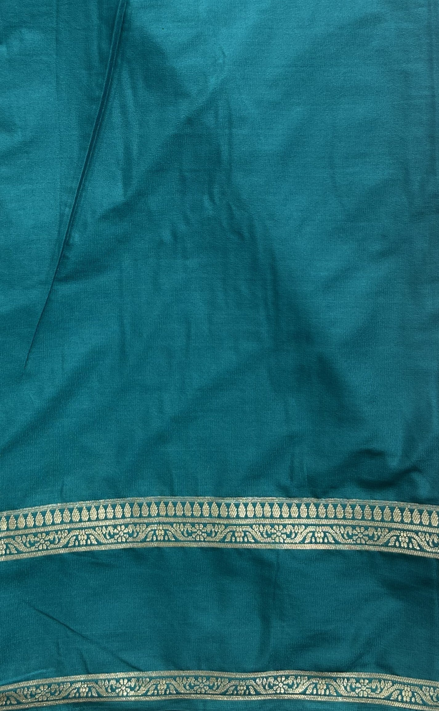 Pure Banarasi Crepe Silk Saree Onion Pink Colored Complemented with a Zari border. - Sampradaya Designer Studio