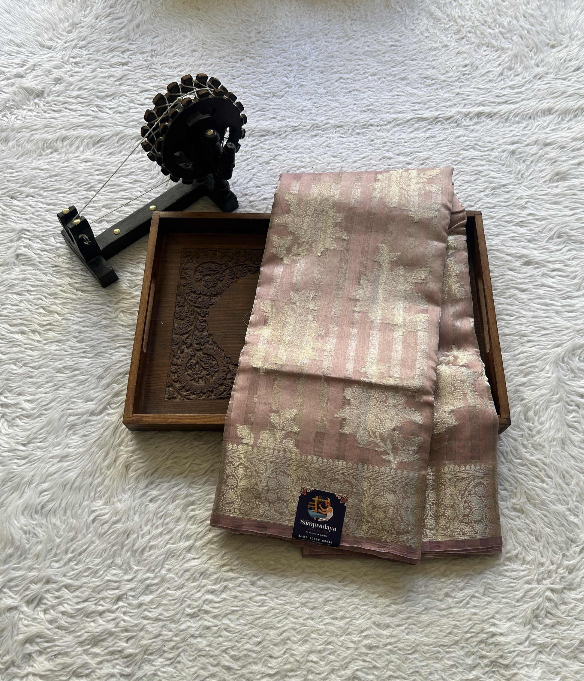 Maheshwari Chanderi Cotton Saree Onion Pink Colored Elegantly Paired with a Zari Border. - Sampradaya Designer Studio
