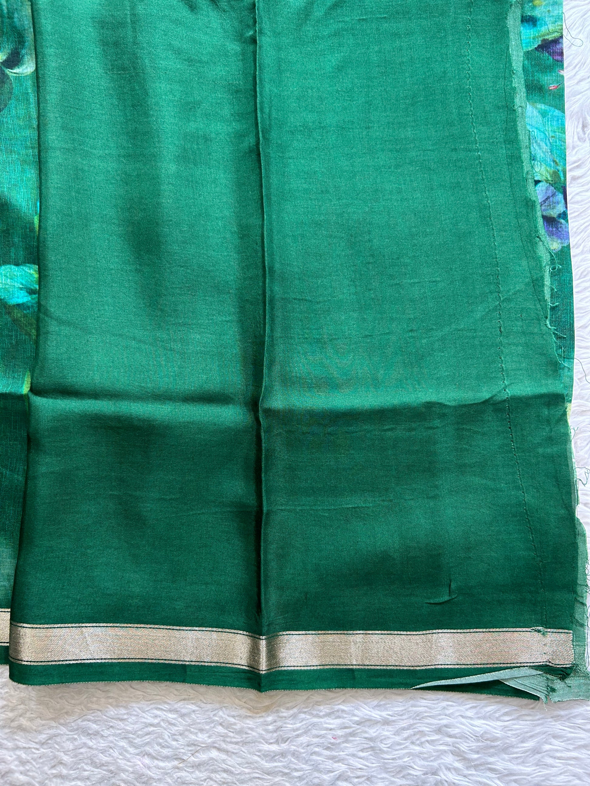 Banarasi Crepe Silk Saree Green Colored Elegantly Paired with a Gold Zari Border. - Sampradaya Designer Studio