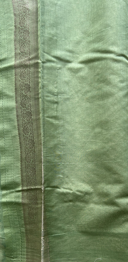 Maheshwari Chanderi Cotton Saree Green Colored Elegantly Paired with a Zari Border. - Sampradaya Designer Studio