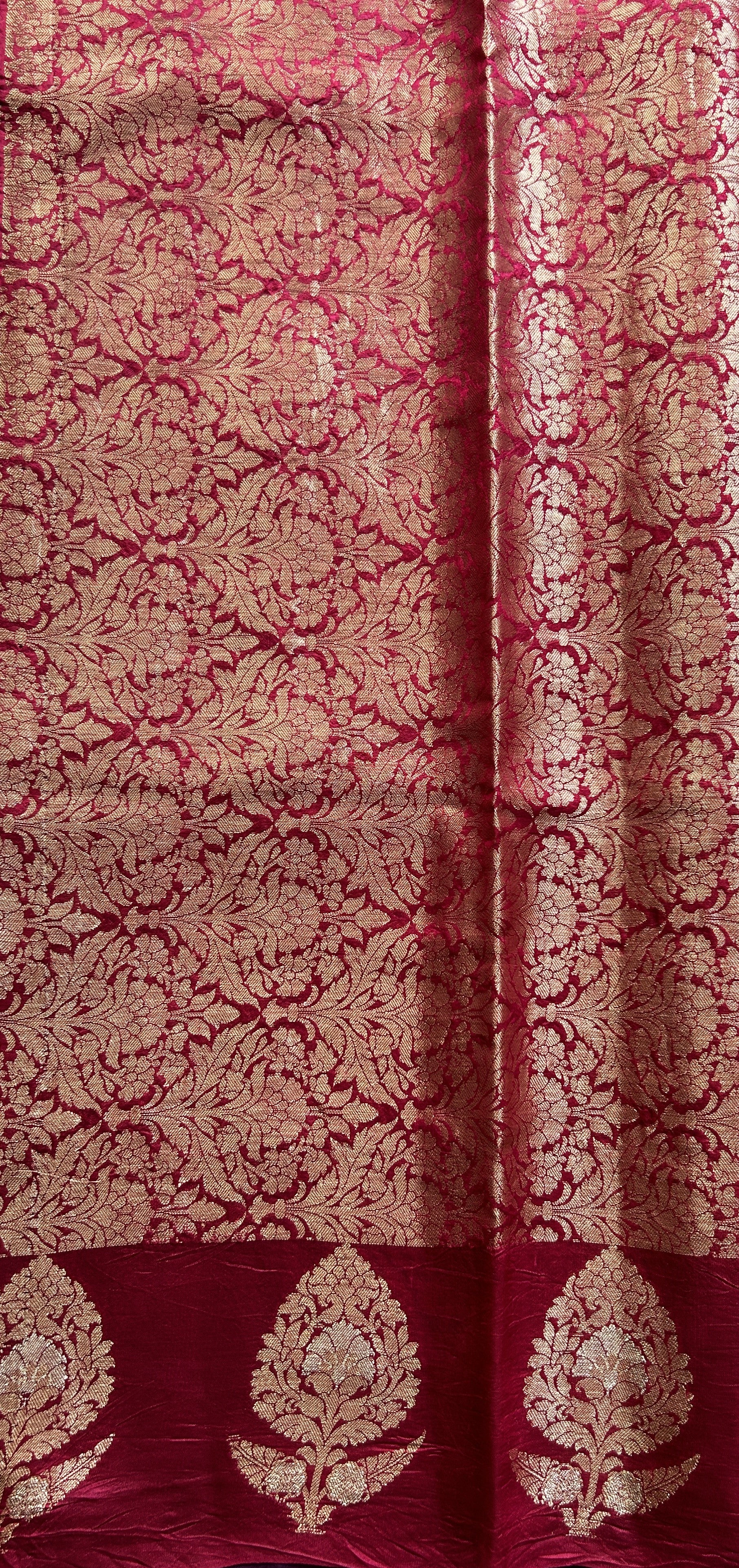 Dupion Silk Saree Purple Colored Complemented with a Buti Border. - Sampradaya Designer Studio