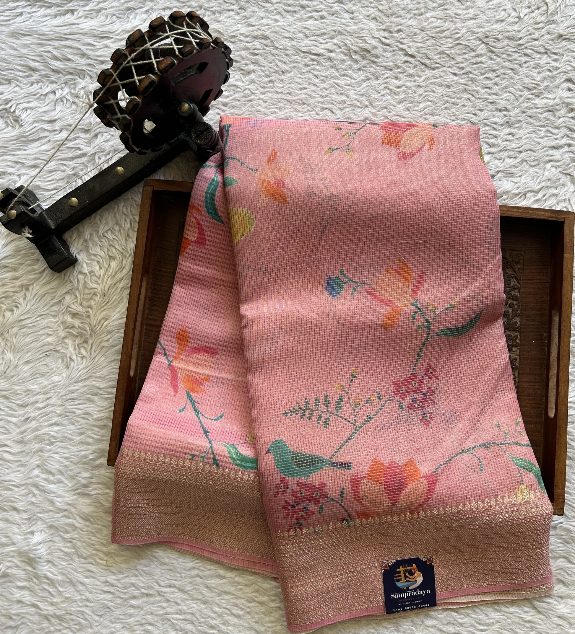 Maheshwari Chanderi Cotton Checks Saree Light Pink Colored Complemented with a Digital Print And Gold Zari Border. - Sampradaya Designer Studio