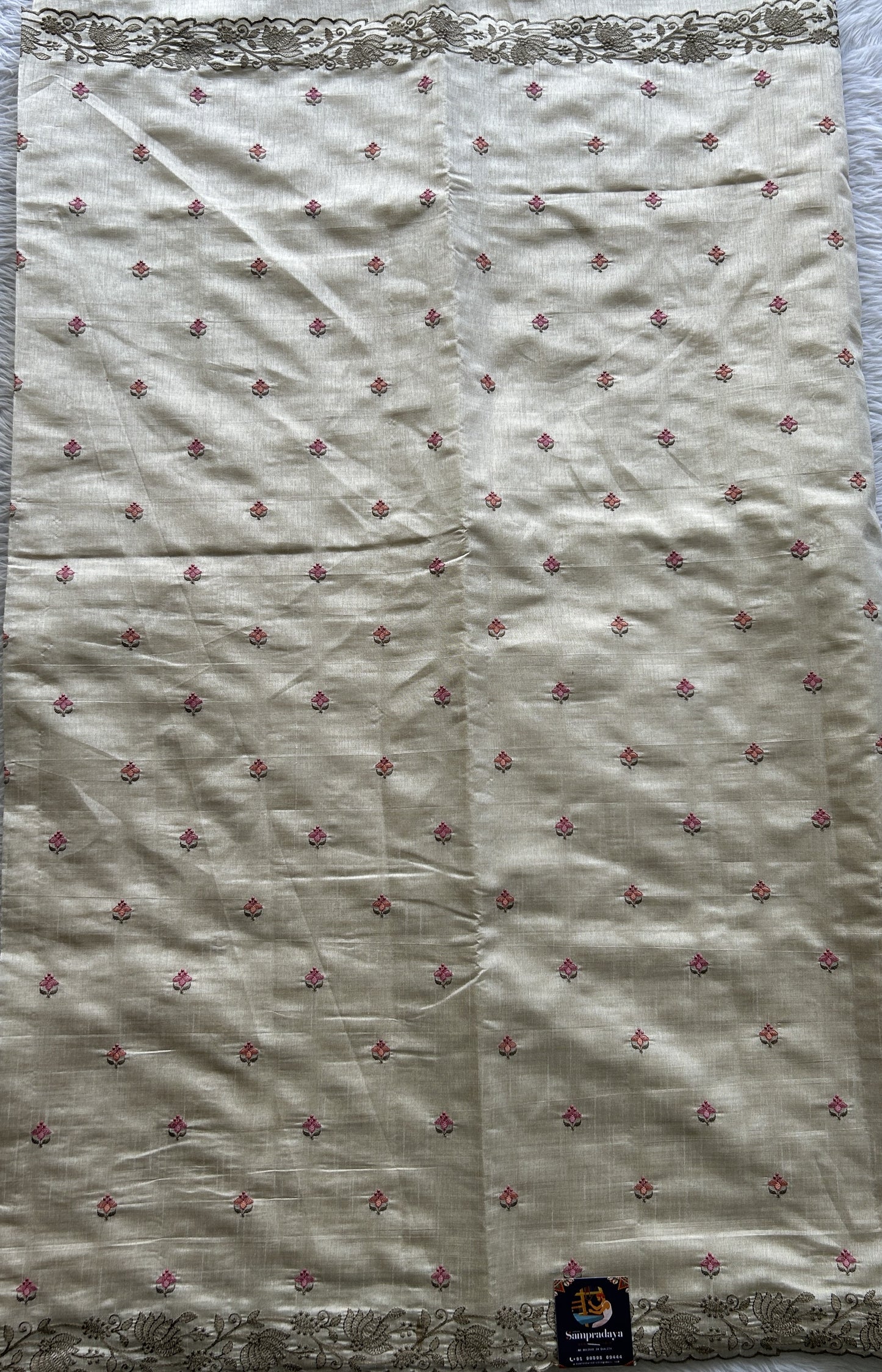 Semi Tussar Saree Off White Colored complemented with a Thread Embroidery Scallop Border. - Sampradaya Designer Studio
