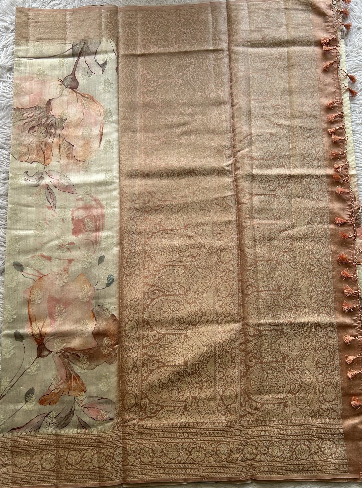 Chiniya Silk Saree Off White Colored Elegantly Paired with a Zari Border. - Sampradaya Designer Studio