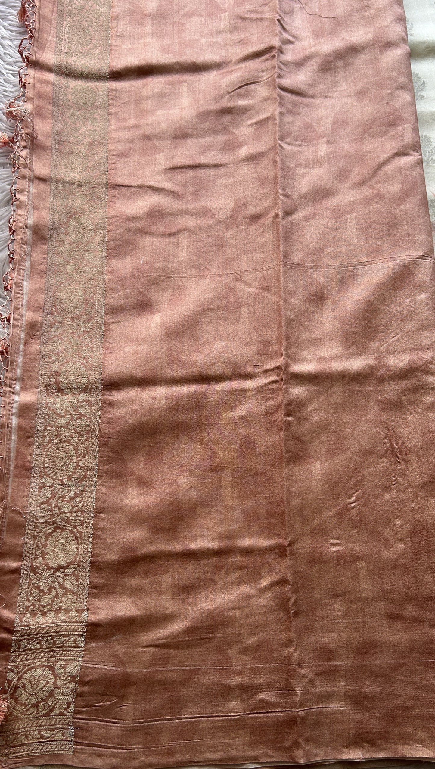Chiniya Silk Saree Off White Colored Elegantly Paired with a Zari Border. - Sampradaya Designer Studio