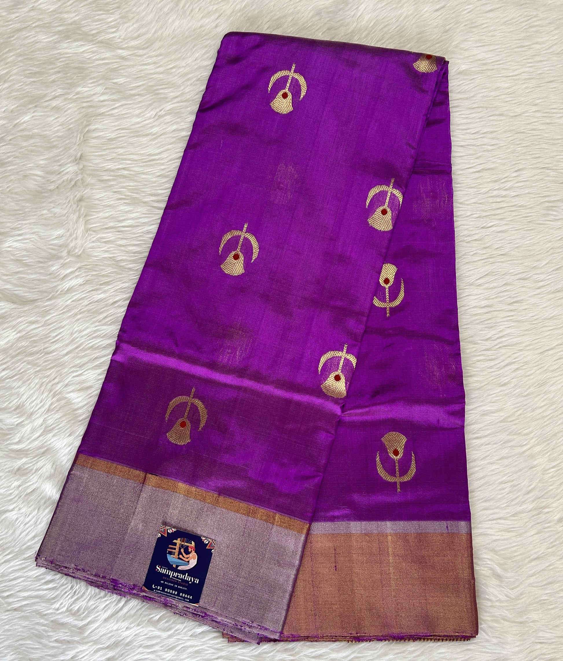 Chanderi Pattu Saree Magenta colored saree complemented with a Light Purple Silver Zari border - Sampradaya Designer Studio