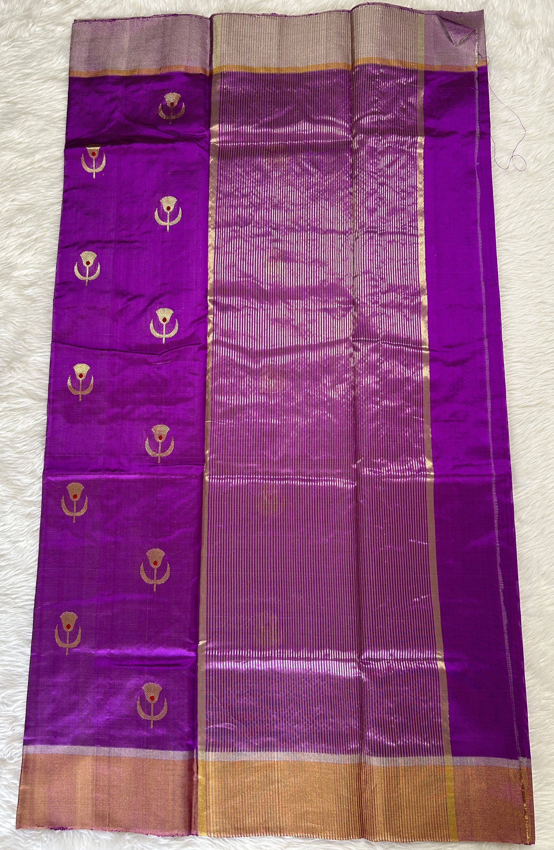 Chanderi Pattu Saree Magenta colored saree complemented with a Light Purple Silver Zari border - Sampradaya Designer Studio