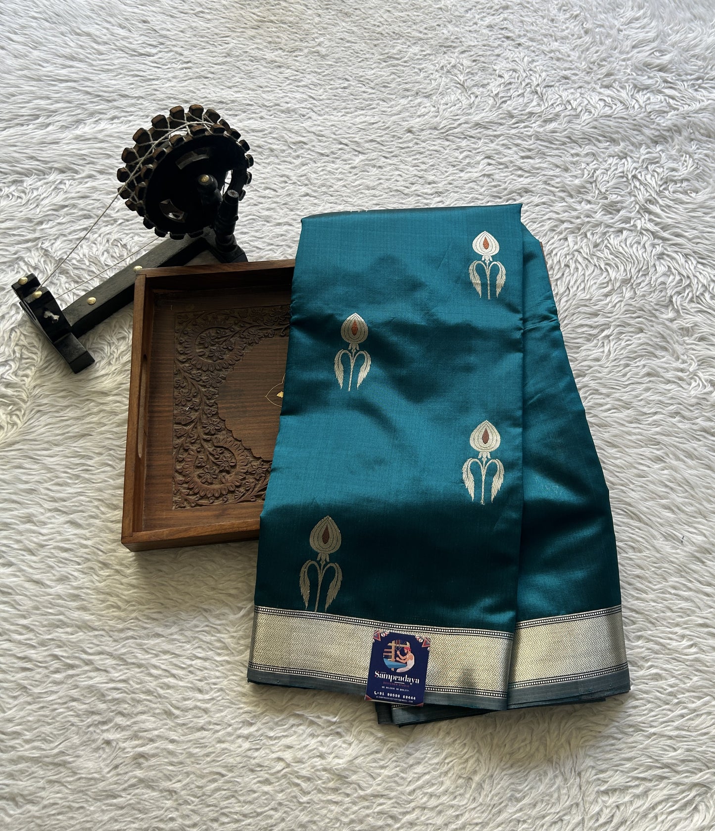 Banarasi Katan Silk Saree Rama Green Colored Elegantly Paired with a Zari border. - Sampradaya Designer Studio