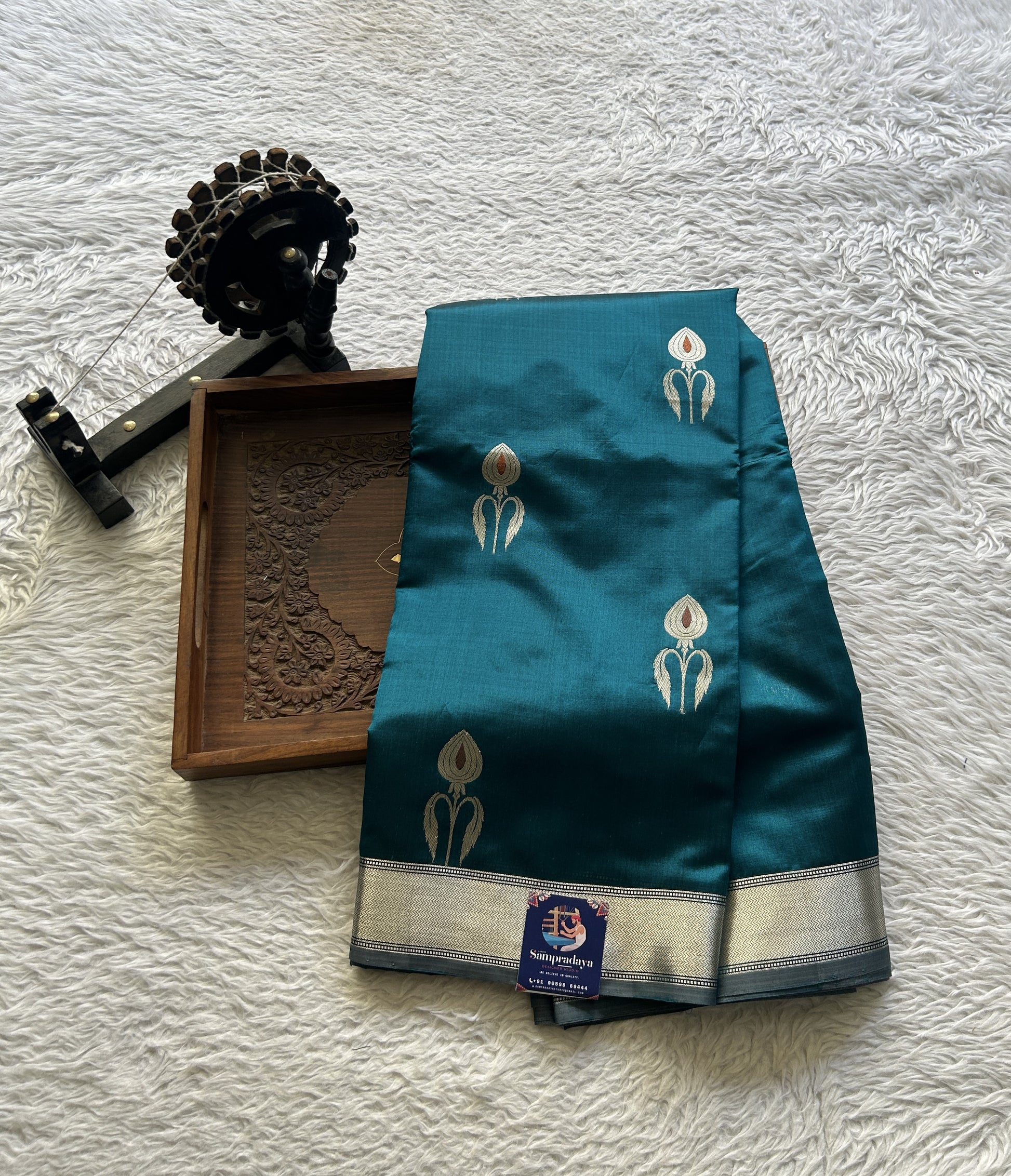 Banarasi Katan Silk Saree Rama Green Colored Elegantly Paired with a Zari border. - Sampradaya Designer Studio