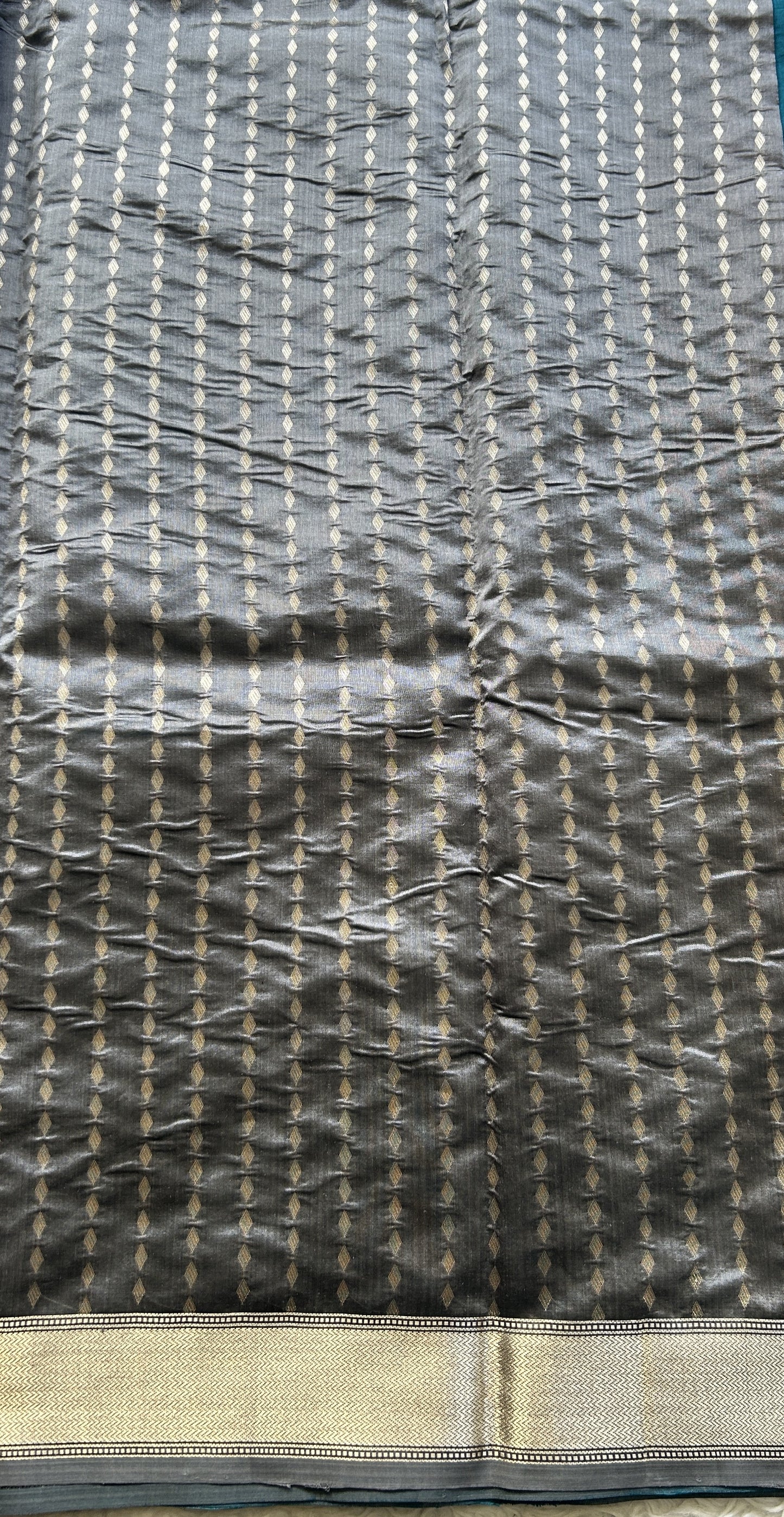 Banarasi Katan Silk Saree Rama Green Colored Elegantly Paired with a Zari border. - Sampradaya Designer Studio