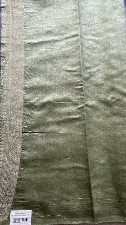 Chiniya Silk Saree Lavender Colored Elegantly Paired with a Zari Border. - Sampradaya Designer Studio