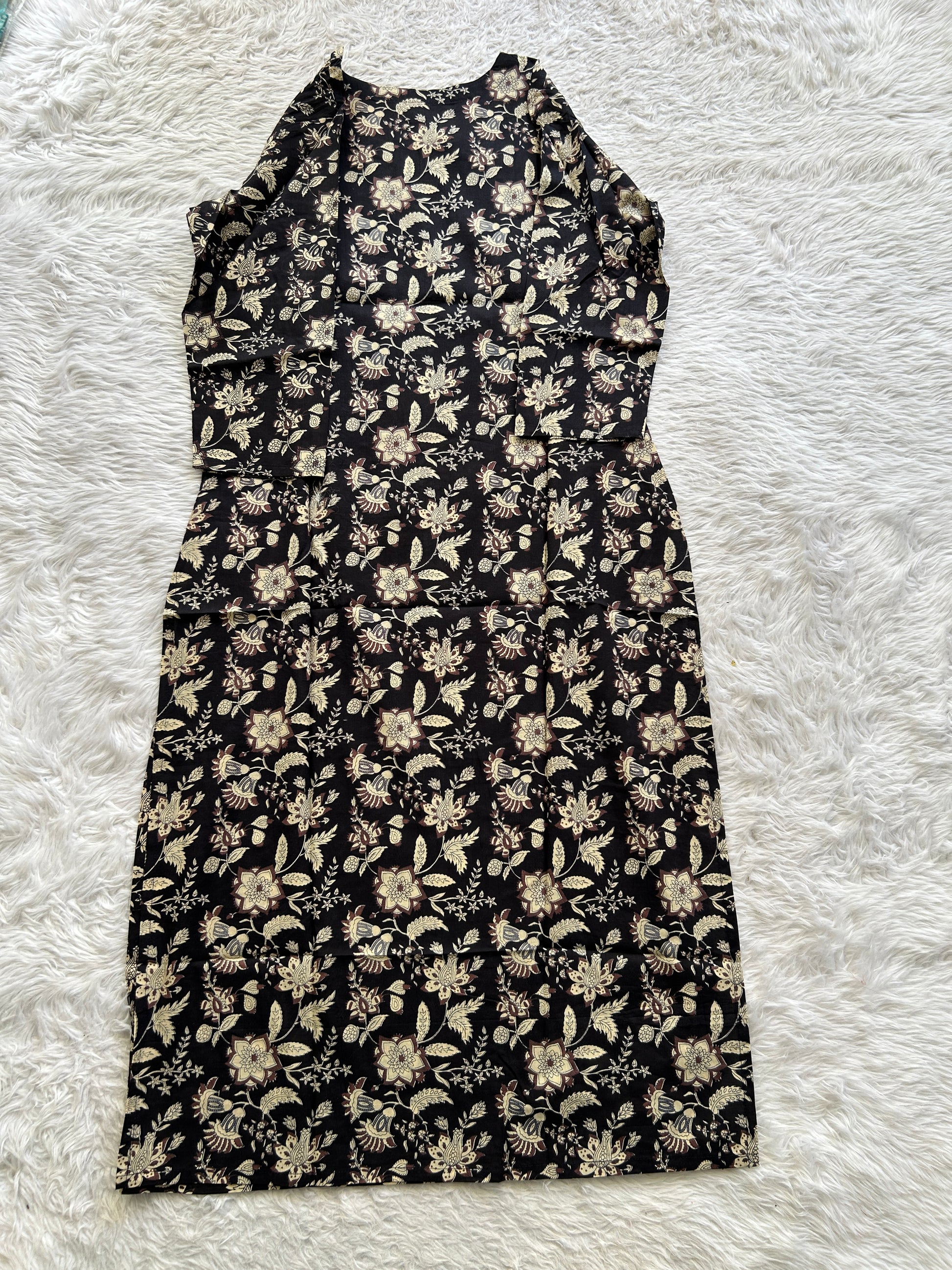 Jaipur Cotton Kurti Black Colored With a Floral Print. - Sampradaya Designer Studio