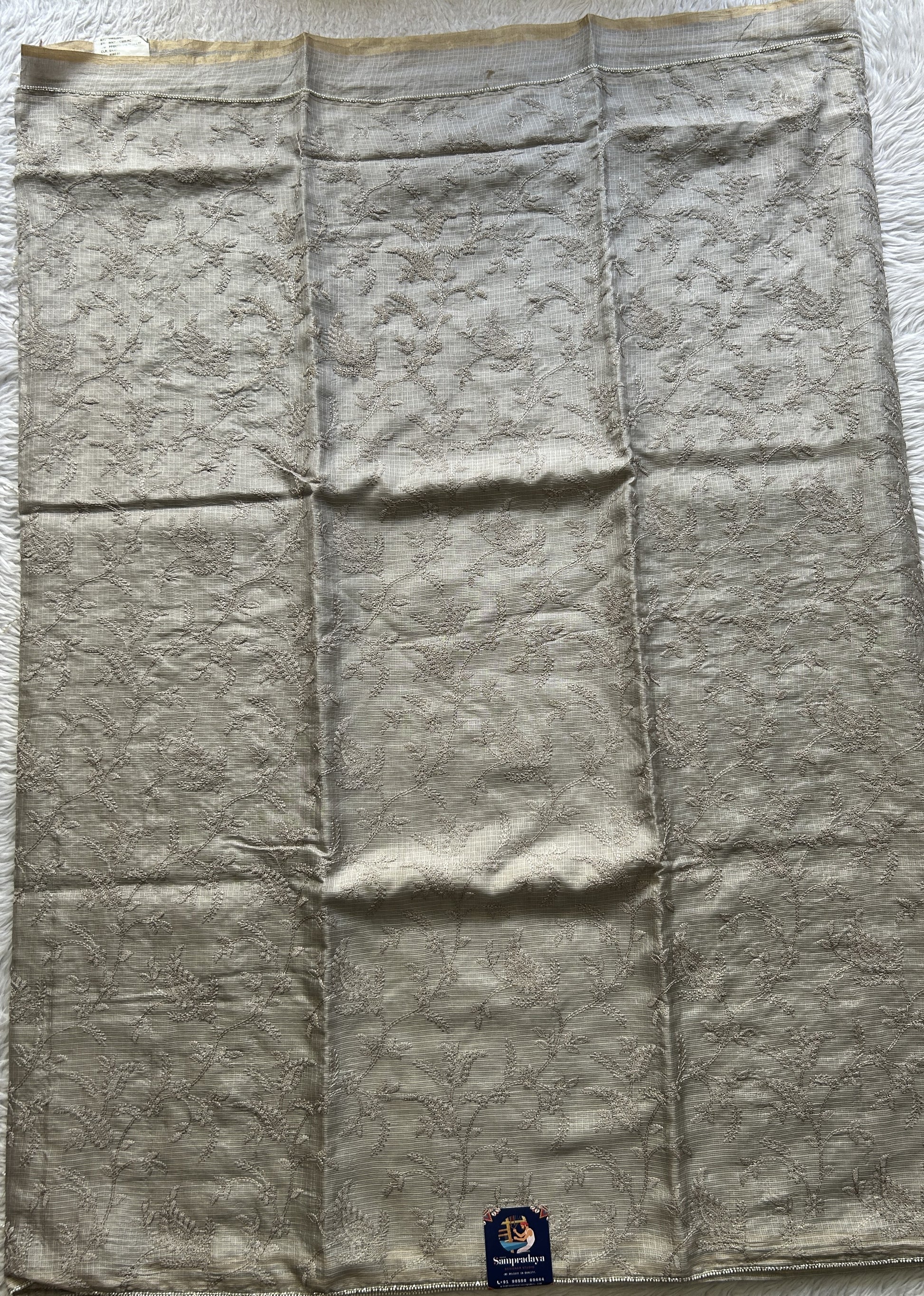 Silk kota Saree Gray colored Complemented with a Borderless. - Sampradaya Designer Studio