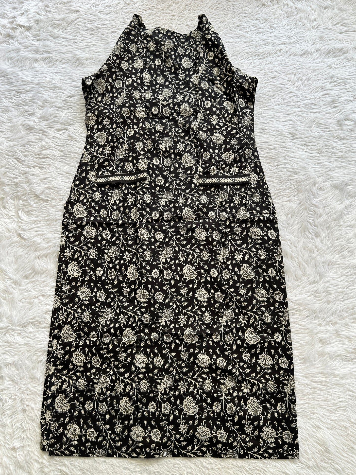 Jaipur Cotton Black Colored With a Floral Kurti Set. - Sampradaya Designer Studio