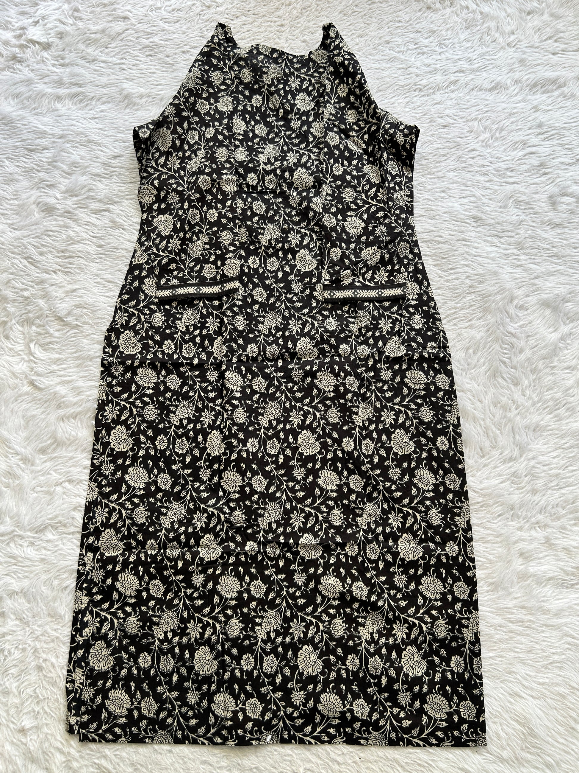 Jaipur Cotton Black Colored With a Floral Kurti Set. - Sampradaya Designer Studio