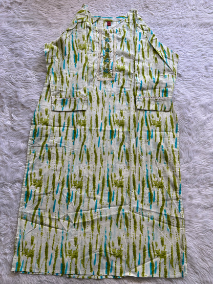 Jaipur Cotton White Colored With a Dye Kurti. - Sampradaya Designer Studio