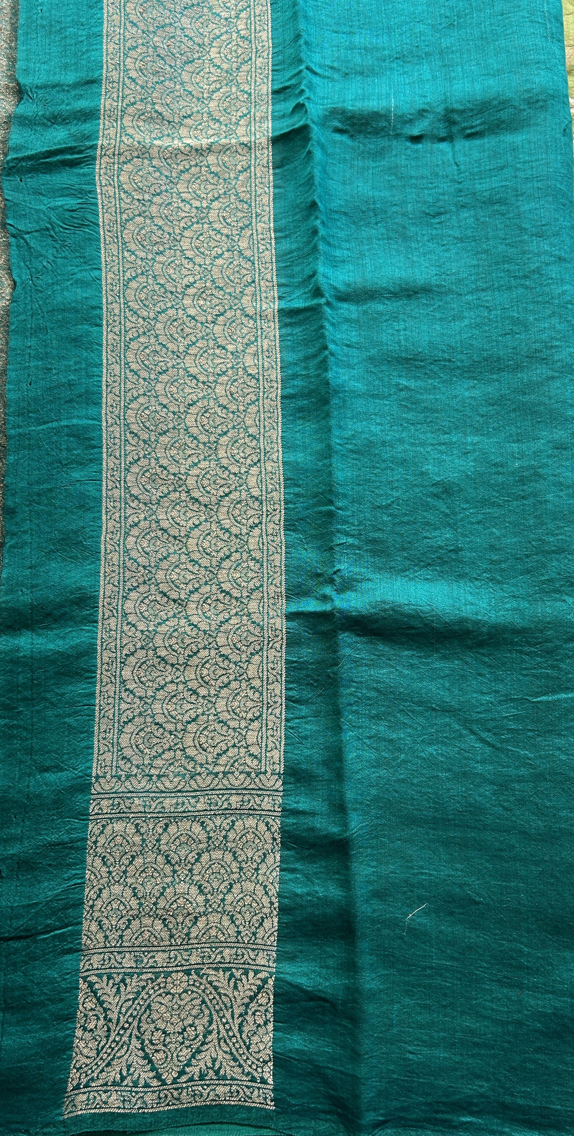 Bandhani Saree Light Green Colored Elegantly Paired with aGreen Color Zari Border. - Sampradaya Designer Studio