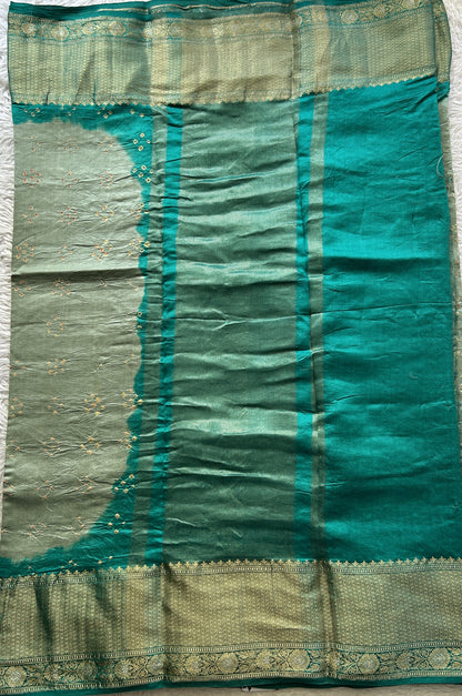 Bandhani Saree Miami Buff Colored Elegantly Paired with a Rama Green Color Zari Border. - Sampradaya Designer Studio