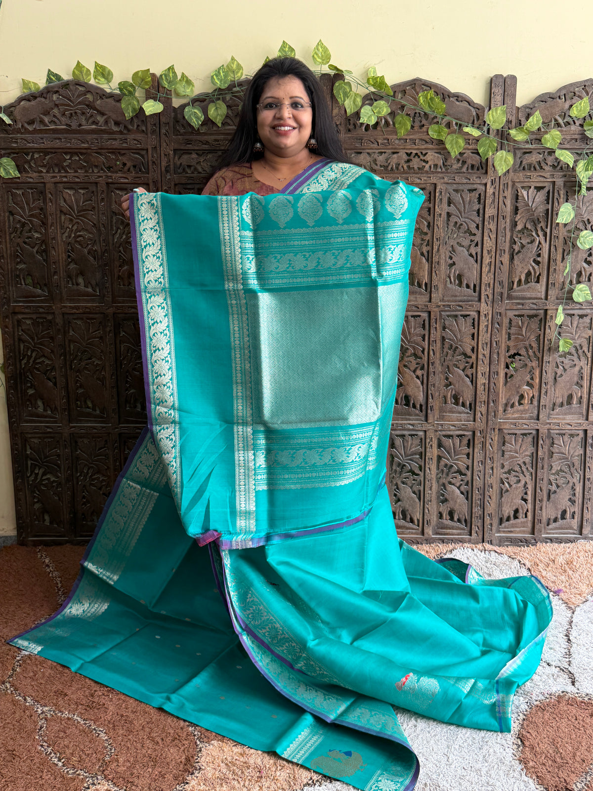 Sea Green Gadwal Silk Saree with Gold Zari Border — Pure Handloom | Silk Mark Certified