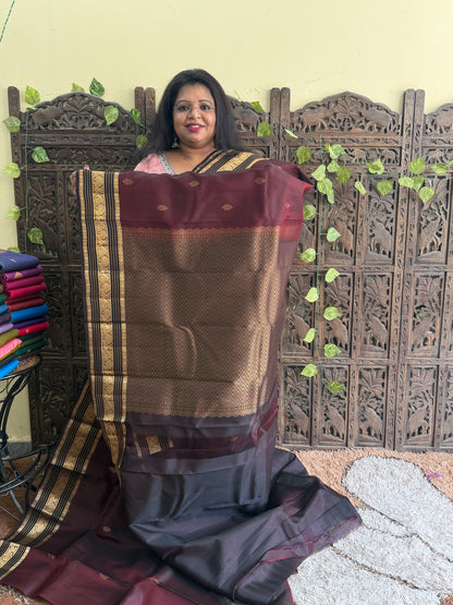 Pure Kanjivaram Silk Saree | Brown With Gold Zari Border | Handloom | Silk Mark Certified