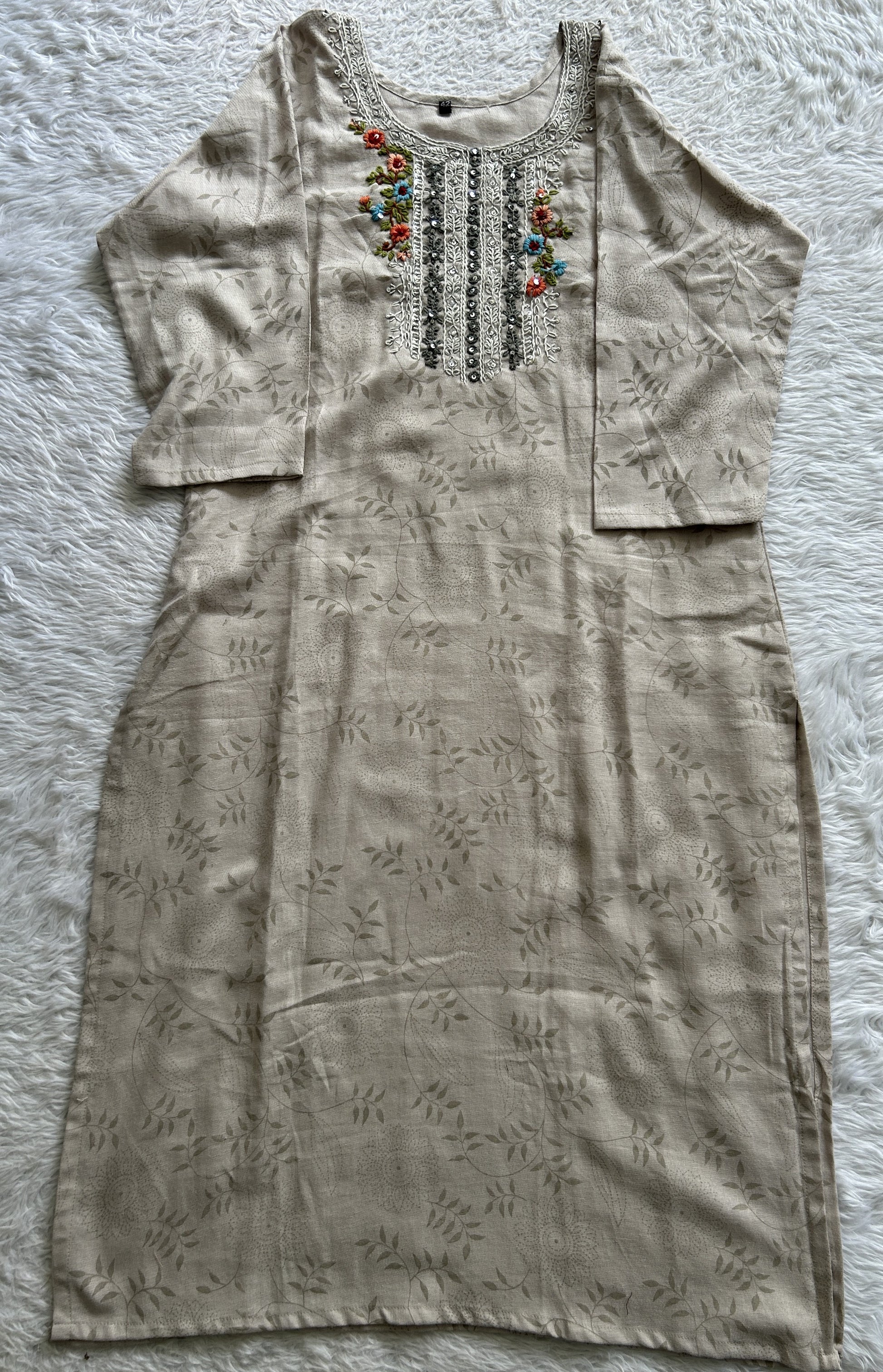 Cotton Off White Colored Printed Kurti Set. - Sampradaya Designer Studio