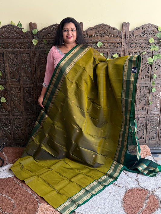Pure Kanjivaram Silk Saree | Mehandi Green With Gold Zari Border | Handloom | Silk Mark Certified