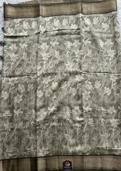 Dola Crepe Saree Gray Colored Complemented with a Zari Border. - Sampradaya Designer Studio