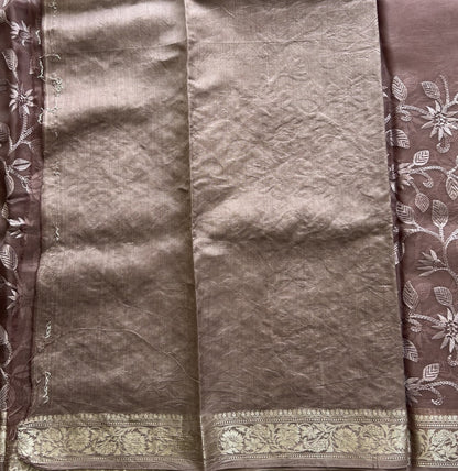 Banarasi Kora Saree Lavender Colored Complemented with a Silver Zari Border.