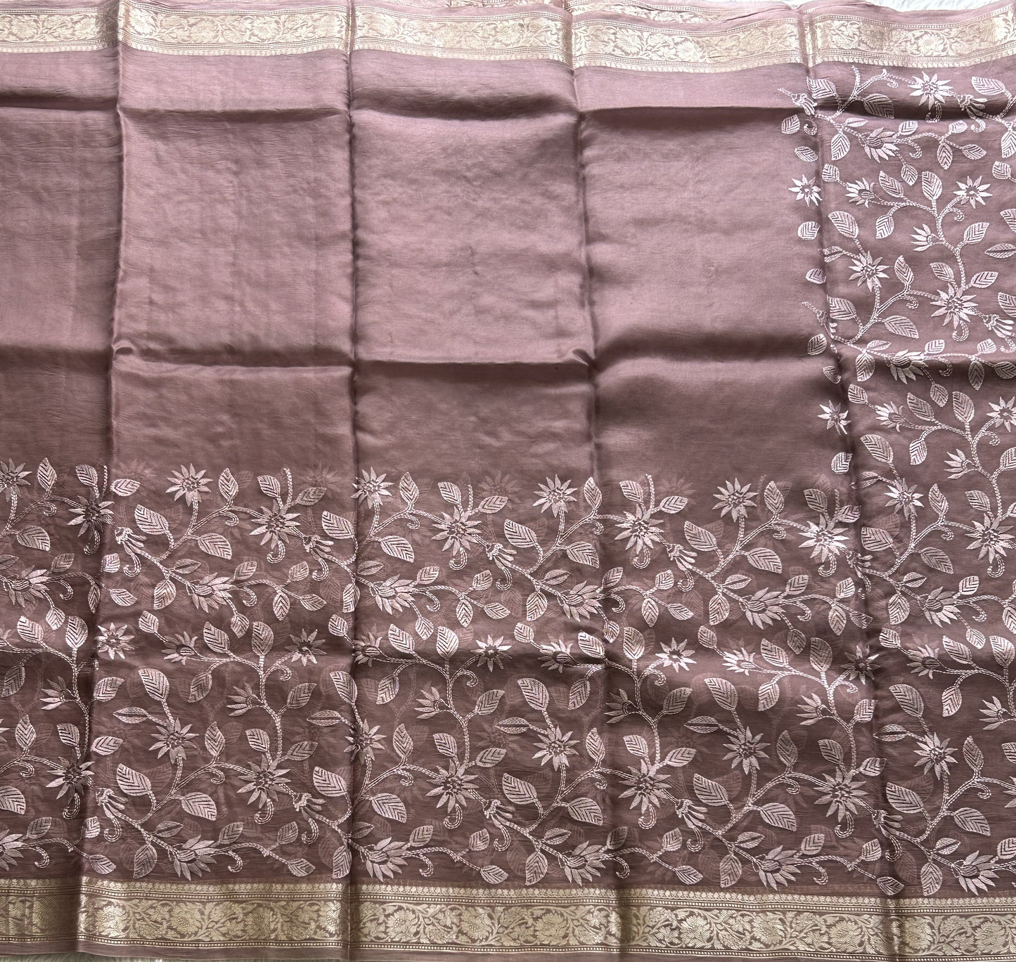 Banarasi Kora Saree Lavender Colored Complemented with a Silver Zari Border.